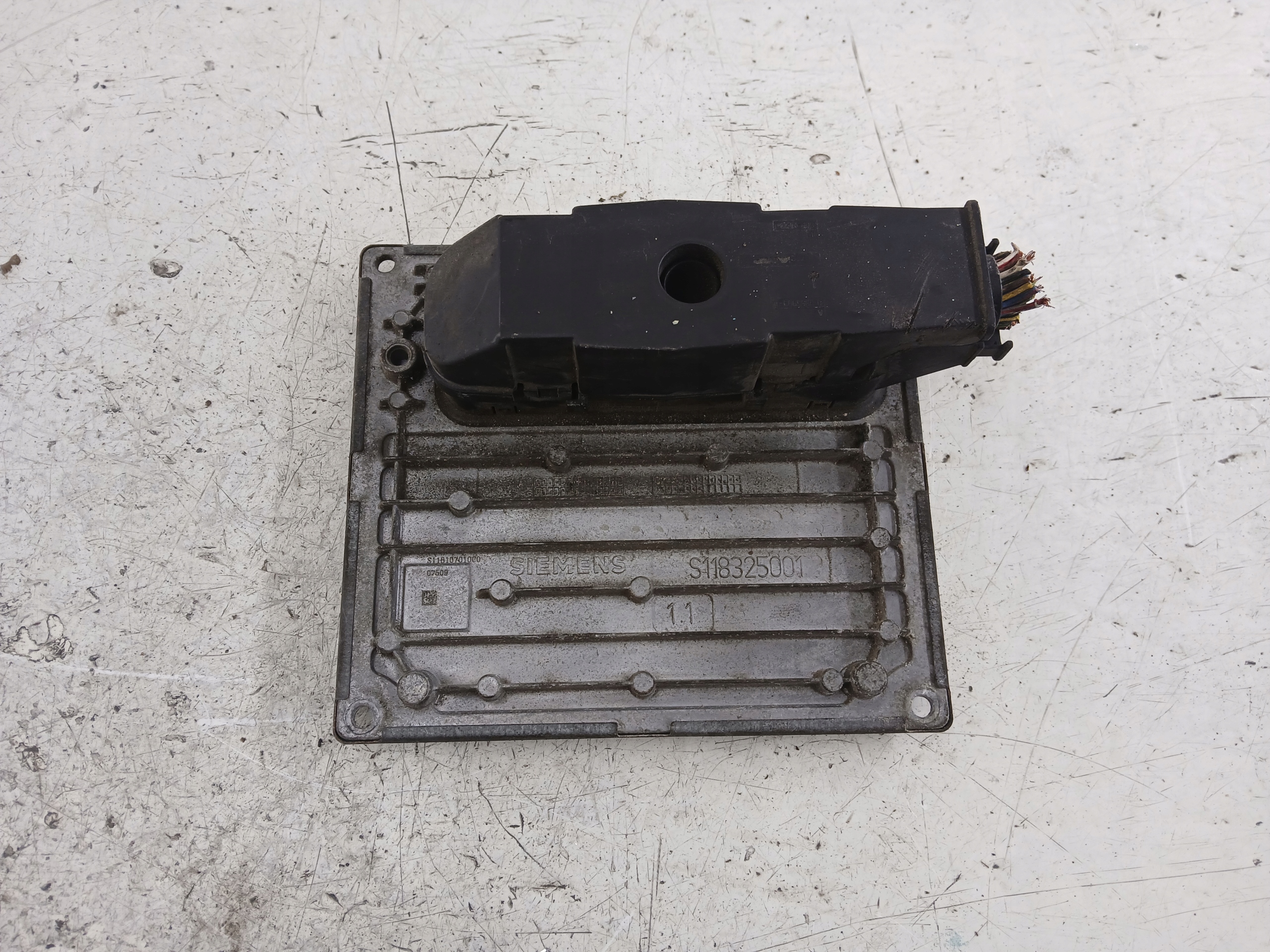 FORD FIESTA MK6 1.3 control unit of the engine 4S61-12A650-KB
