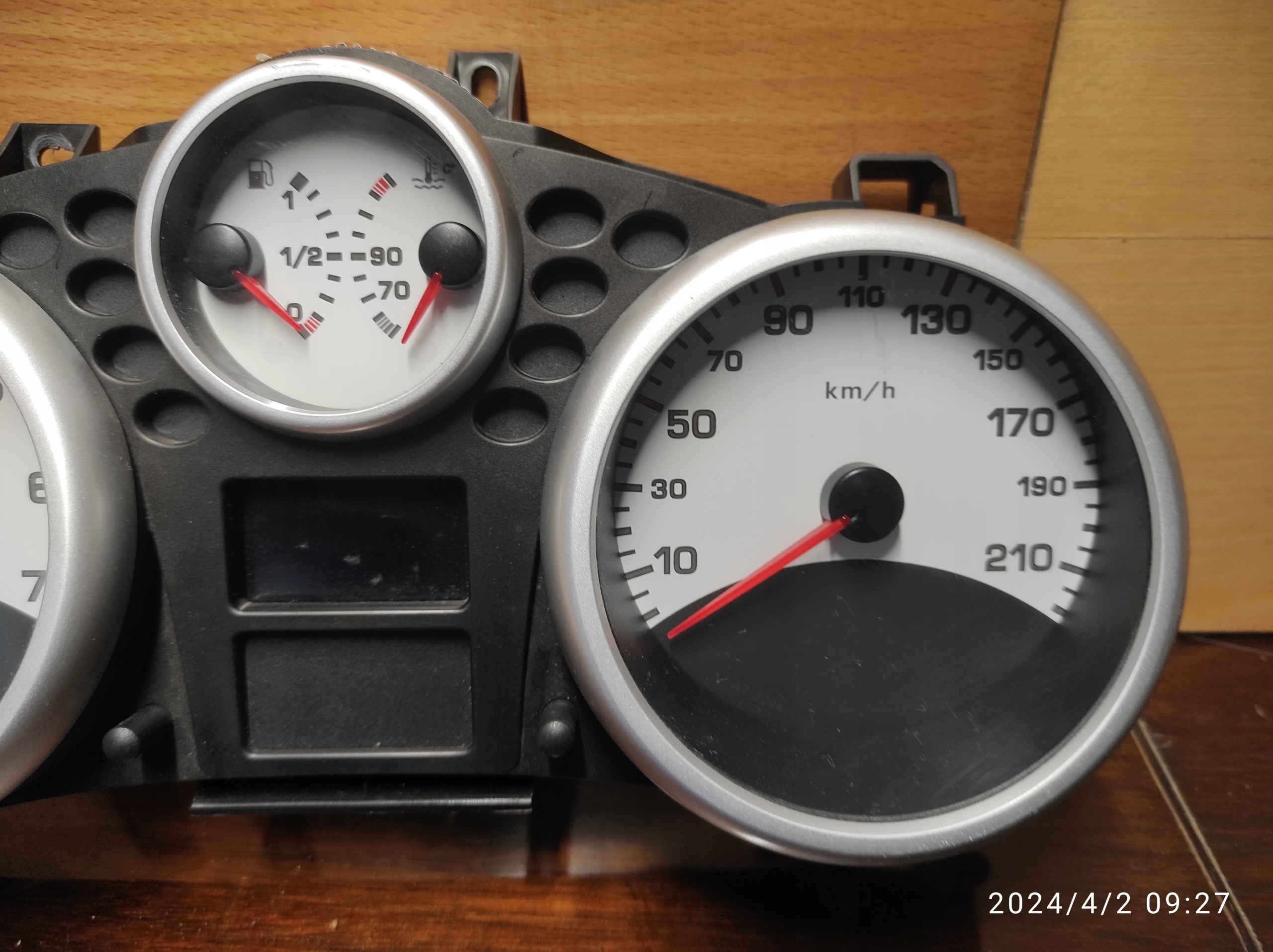 dials dials PEUGEOT 207 1.4 16V 9666132380
