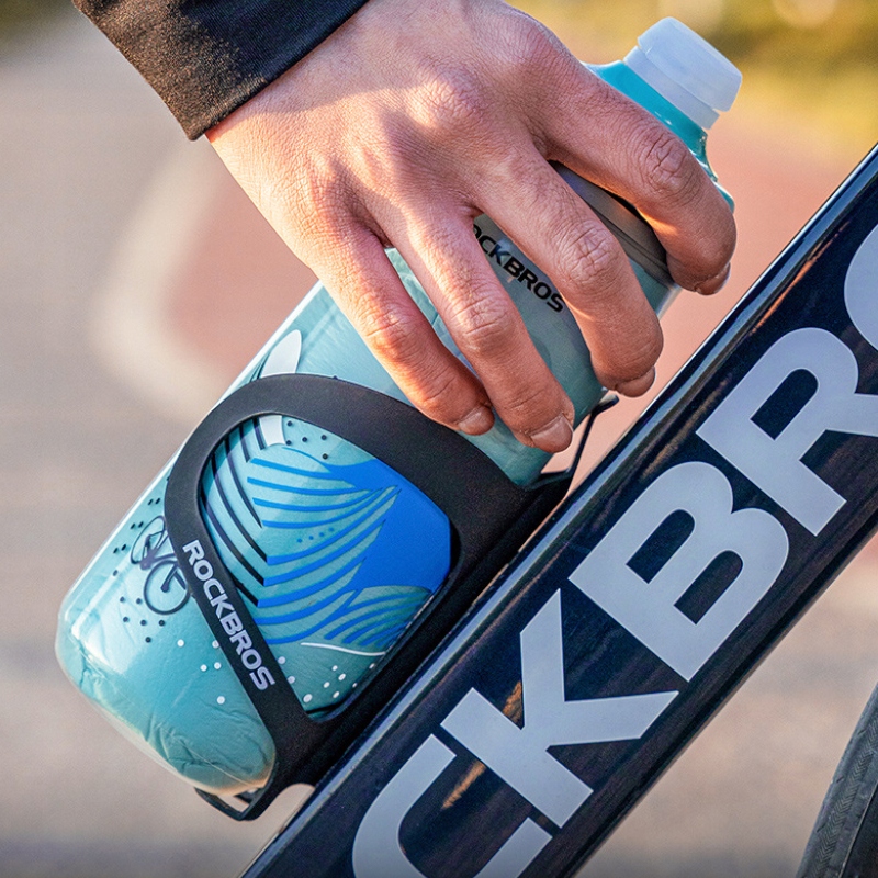 BIDON ROWEROWY IZOLOWANY TERMICZNY Z ZATYCZKĄ ROCKBROS 620ML BUTELKA Pojemność 620 ml