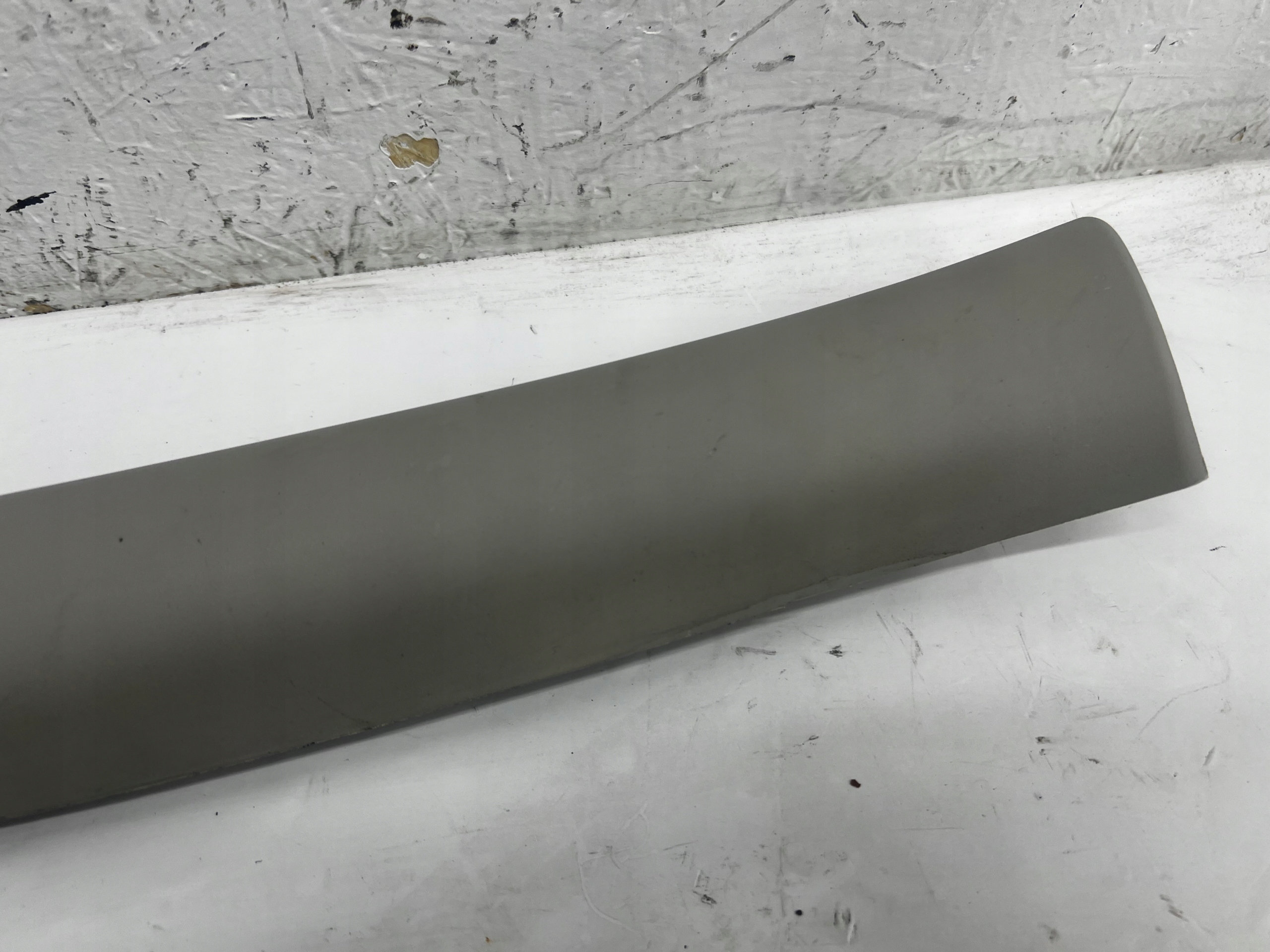 Blende Abdeckung SLUPKA links RENAULT TRAFIC III 14- 93868212