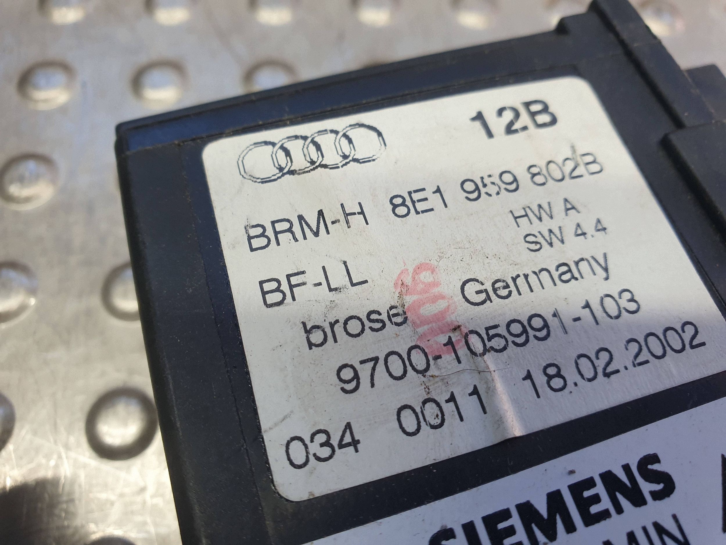 engine lifting windows right front 8E1959802B AUDI A4 B6 B7