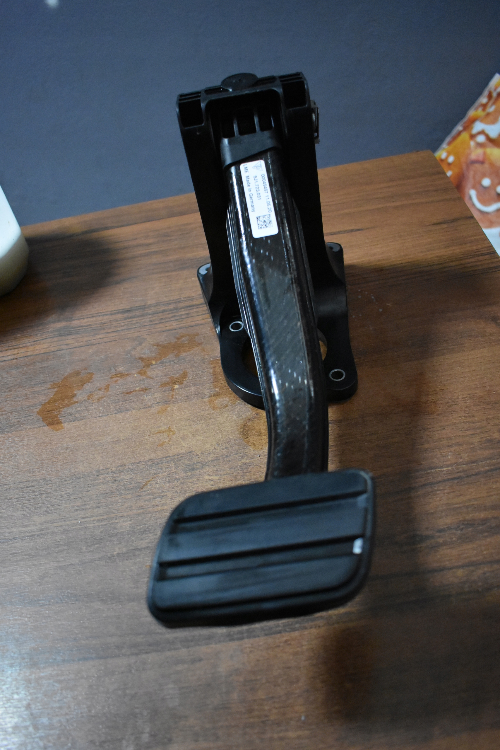 IDEALNY PEDAL BREMSE PORSCHE TAYCAN 1