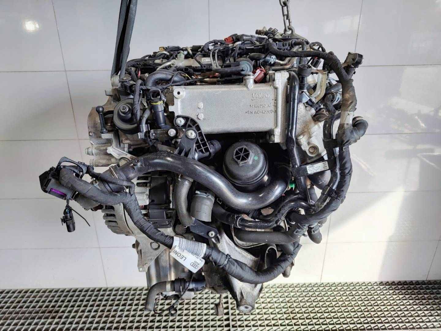 двигатель комплектный 2.0 tdi Audi A4 B9 vw PASSAT A5