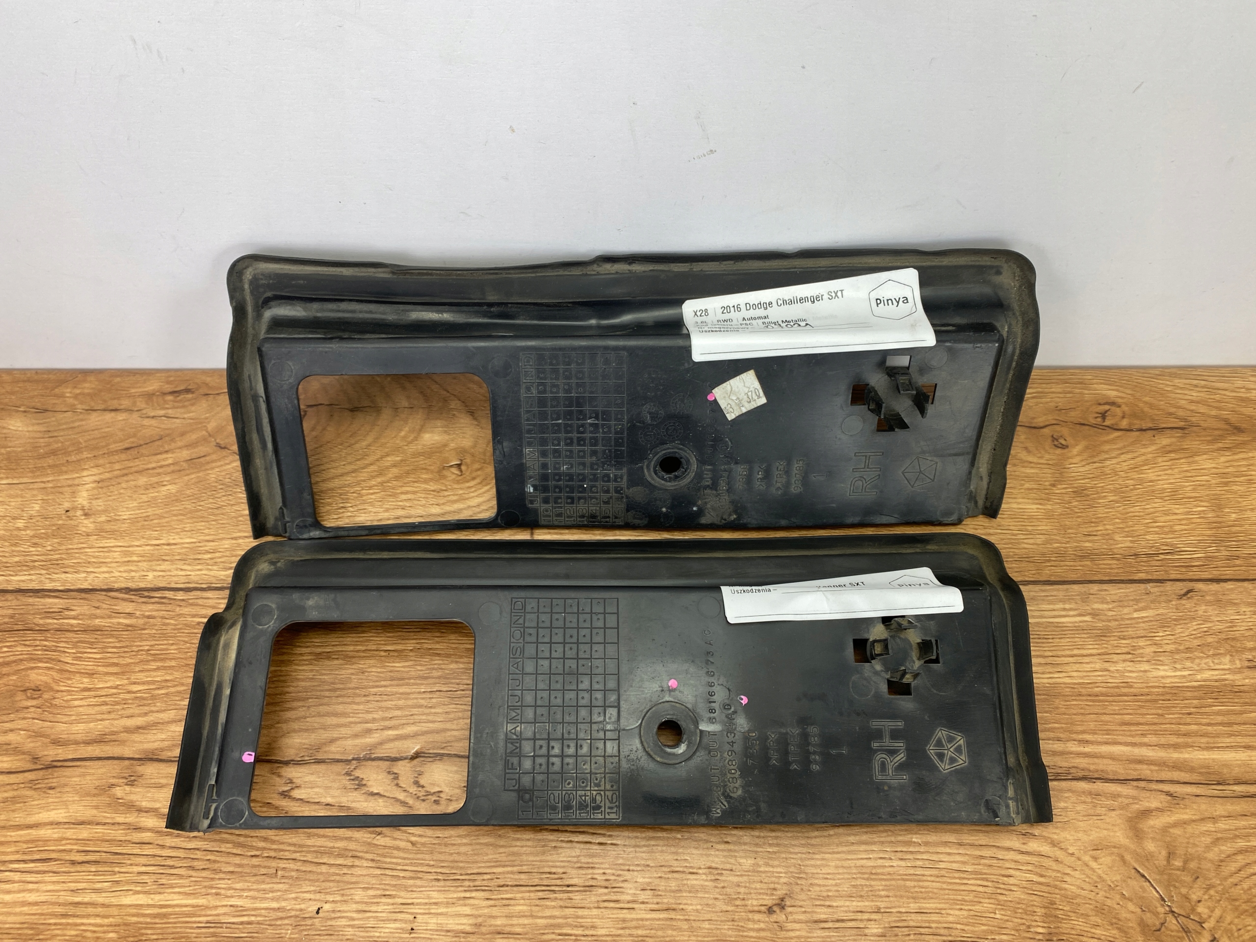 cover lower of the threshold chassis right Dodge Challenger 2015+ USA