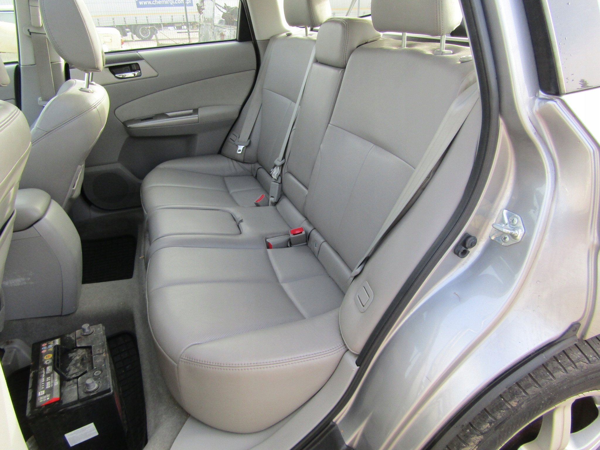 subaru Forester III SH диван