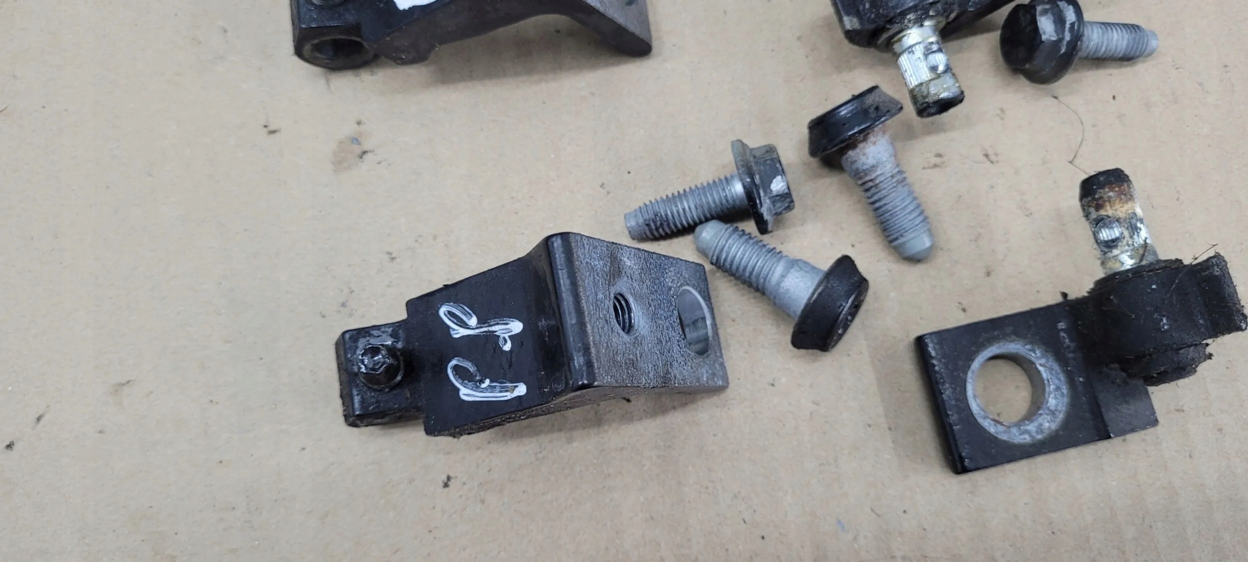 A6 C7 4G S6 hinge hinges door right right front front LY8X