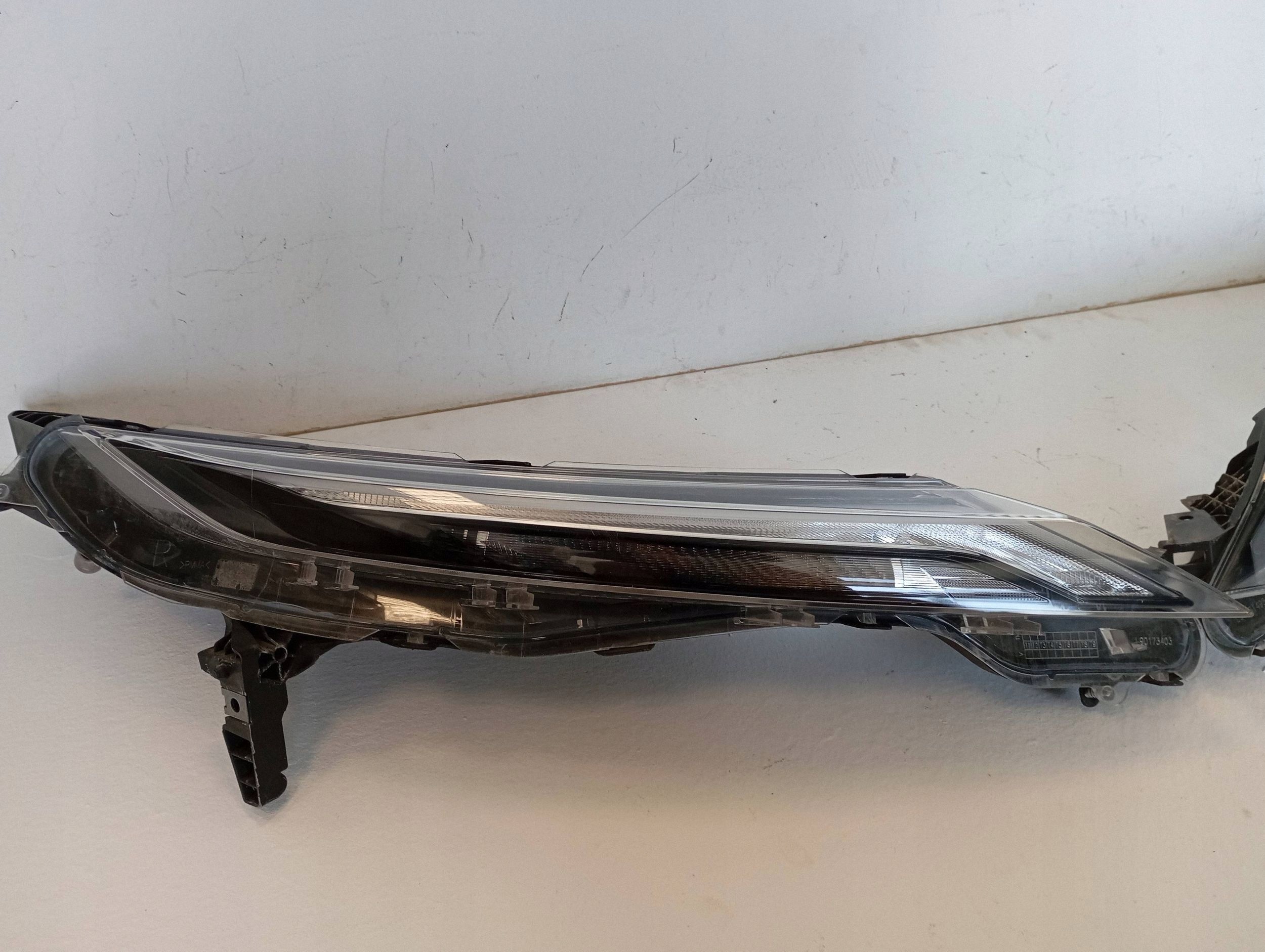 REFLEKTOR light LED front right NISSAN JUKE II F16 90170975