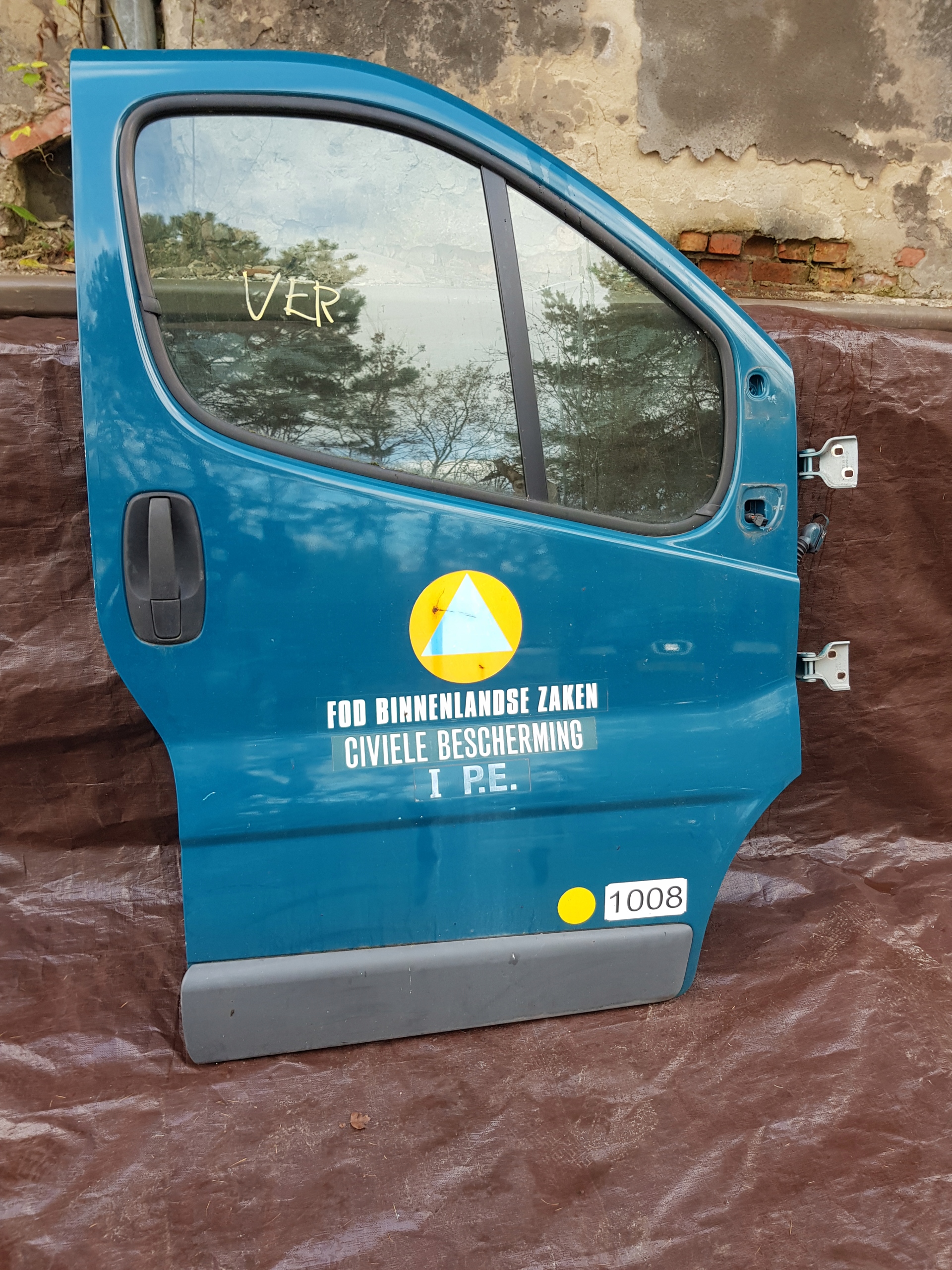 TRAFIC II VIVARO 06- дверь правая