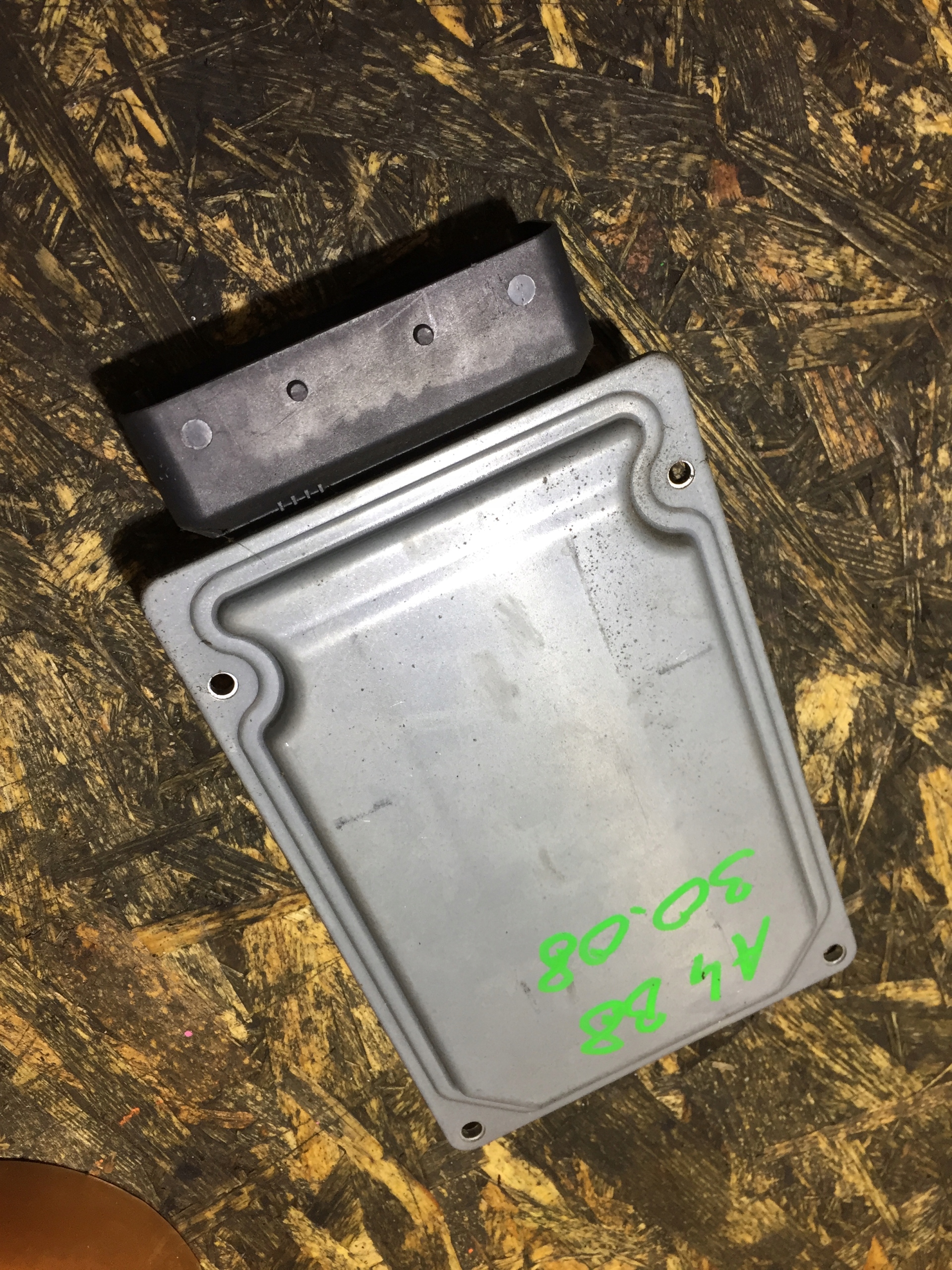 AUDI A4 B8 module control unit springing 8K0907364