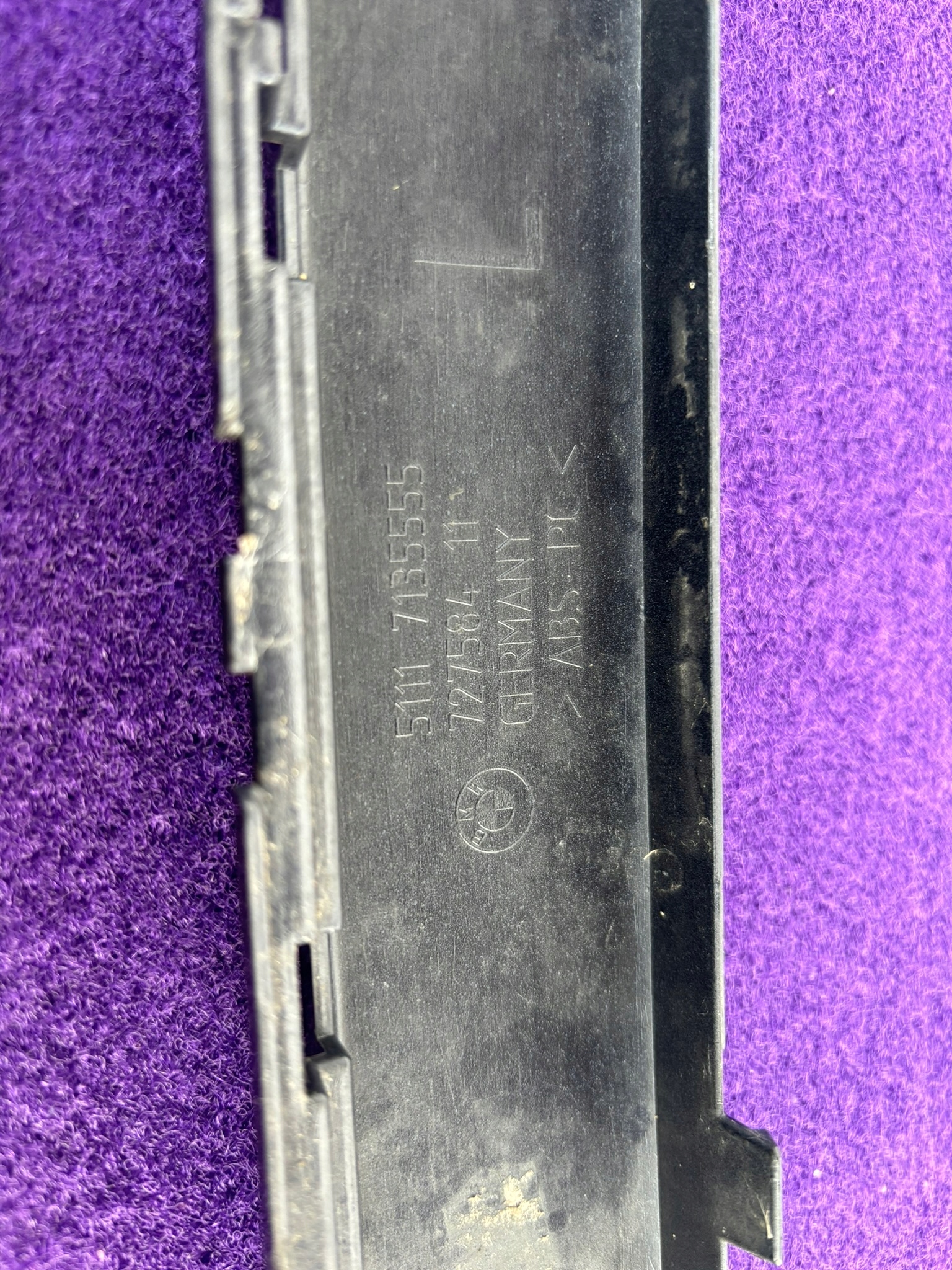 BMW 7 E65 E66 lišta nárazníku levý předek pod CHROM 51117135555 KA1/007