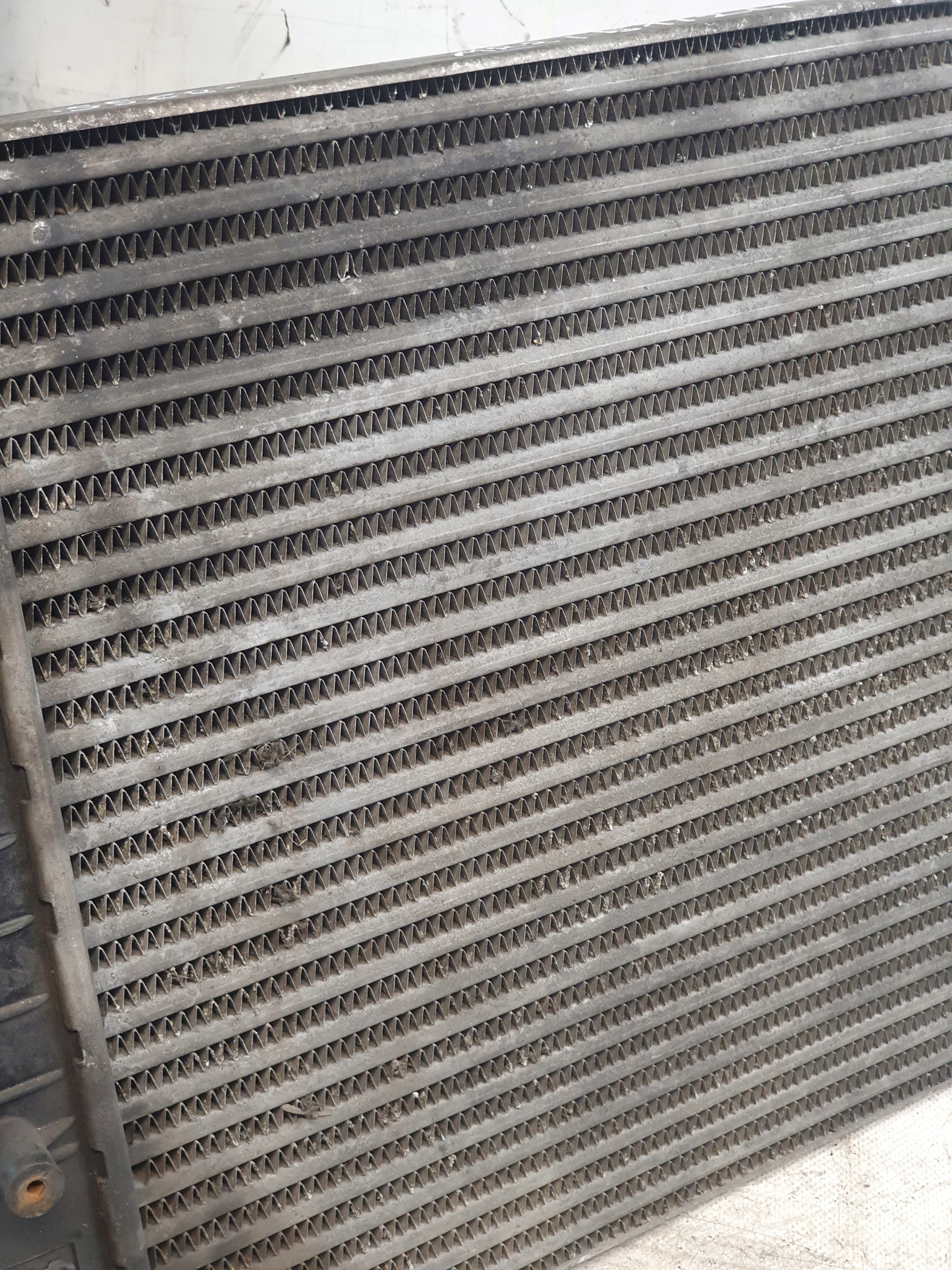 INTERCOOLER AUDI A6 C5 2.5TDI 98r.