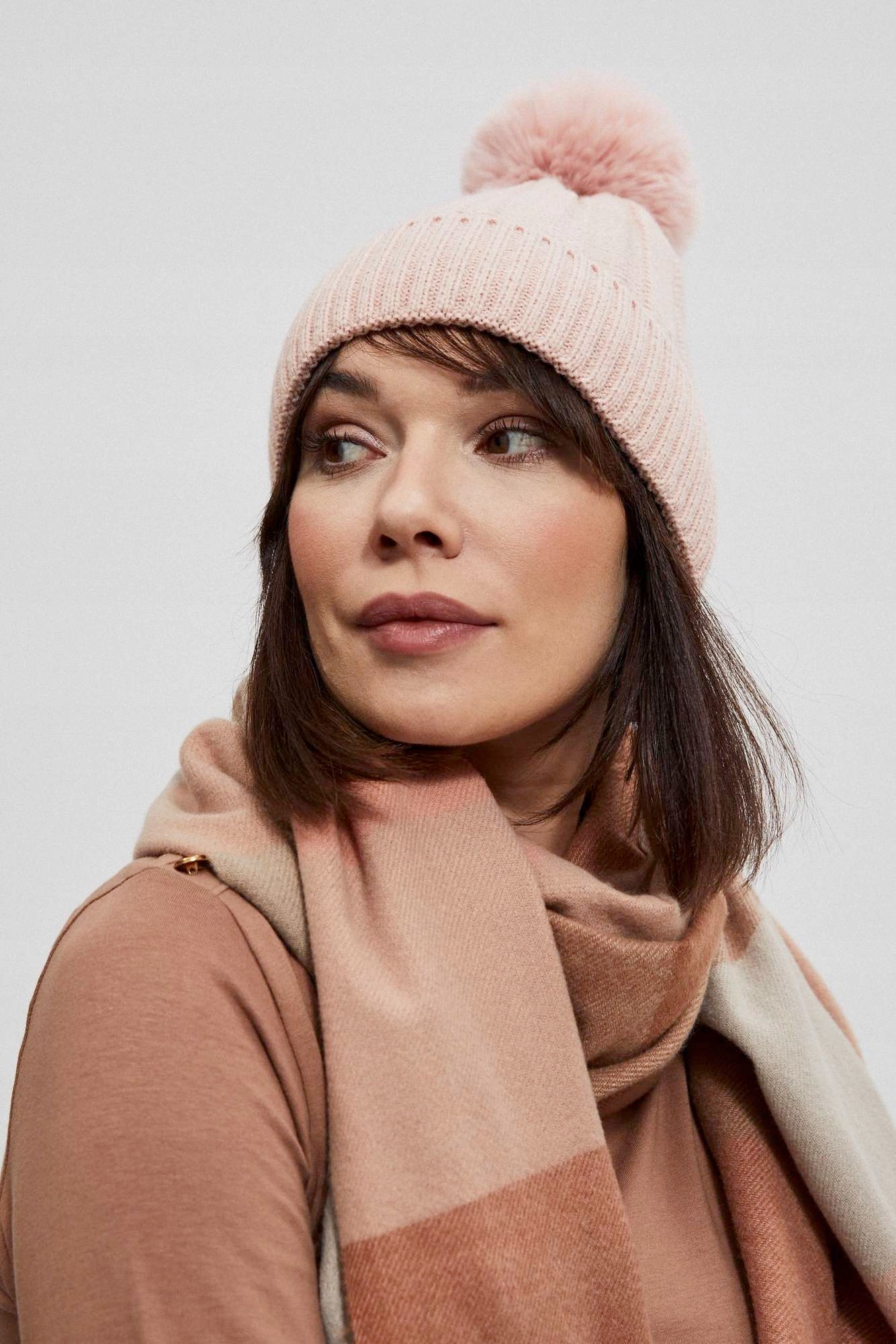 Czapka z pomponem od MOODO Marka Moodo