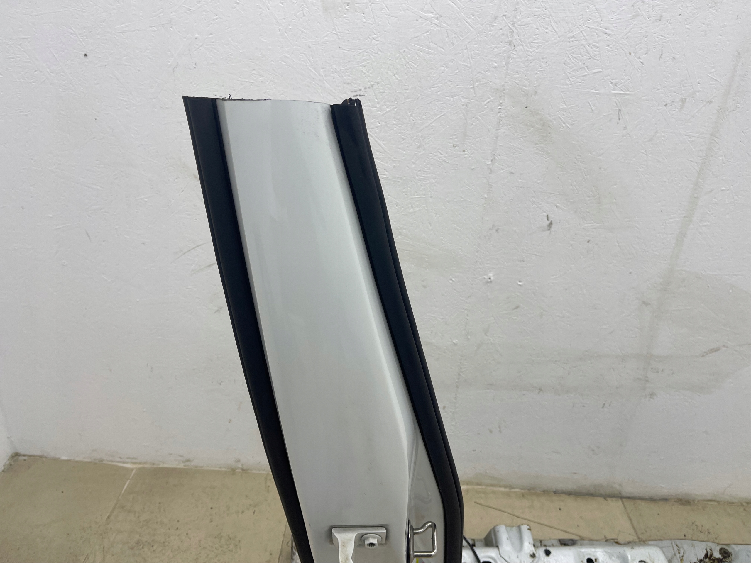 pillar threshold VW PASSAT B8 3G right BIALY LB9A original