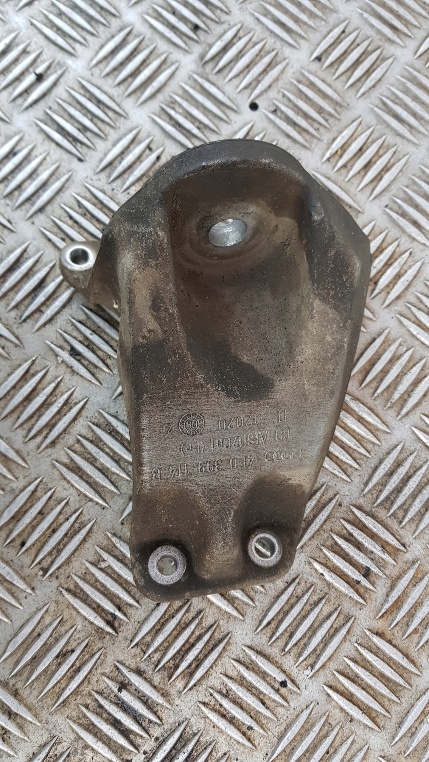 AUDI A6 C6 3.0 TDI supporto staffa cambio 4F0399114B
