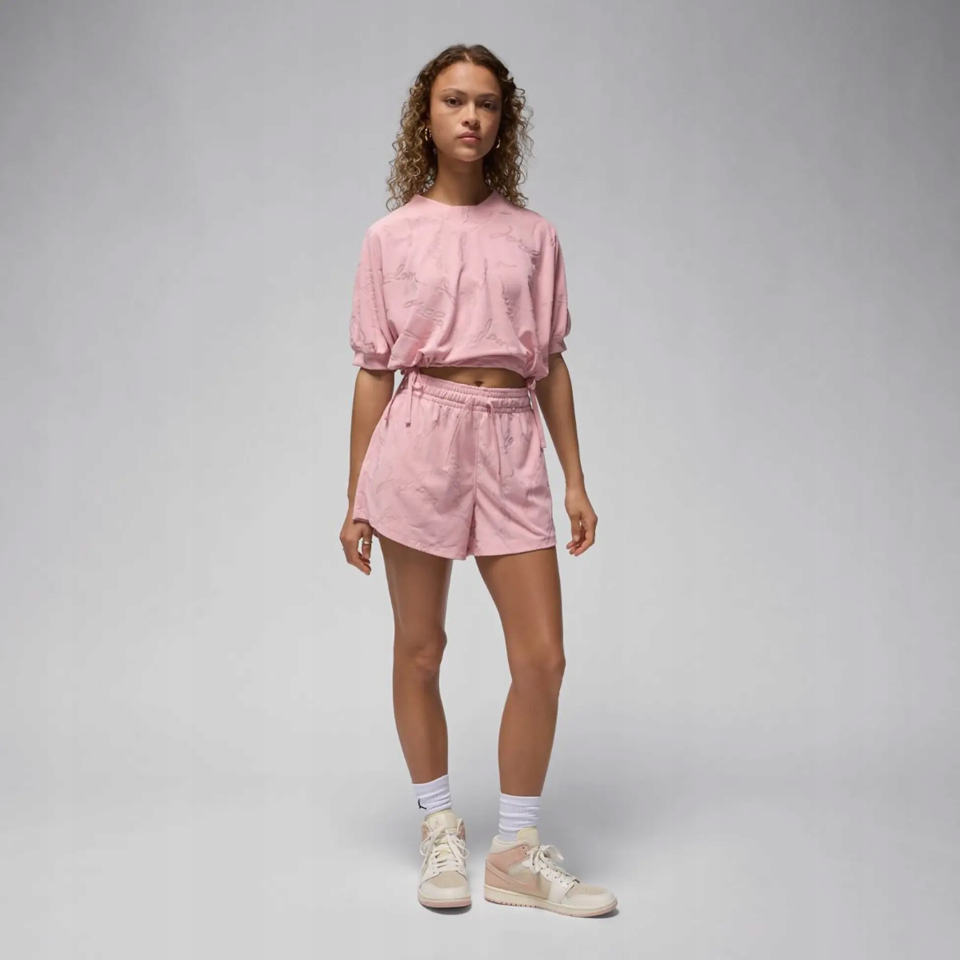 Nike Dámské krátké tričko z úpletu Jordan FN5732-607 velikost L