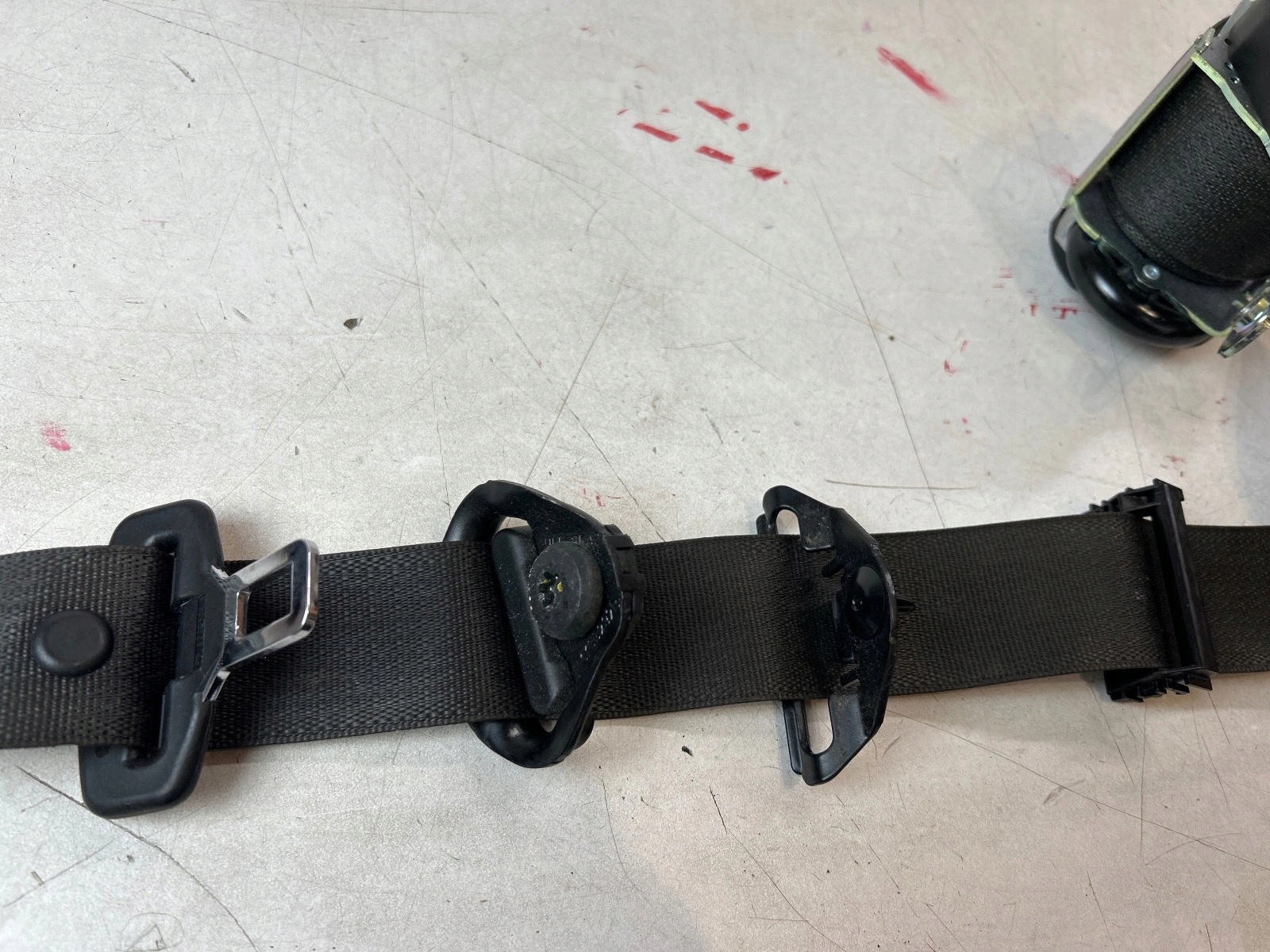 tension belt safety front front left Chevrolet Orlando and