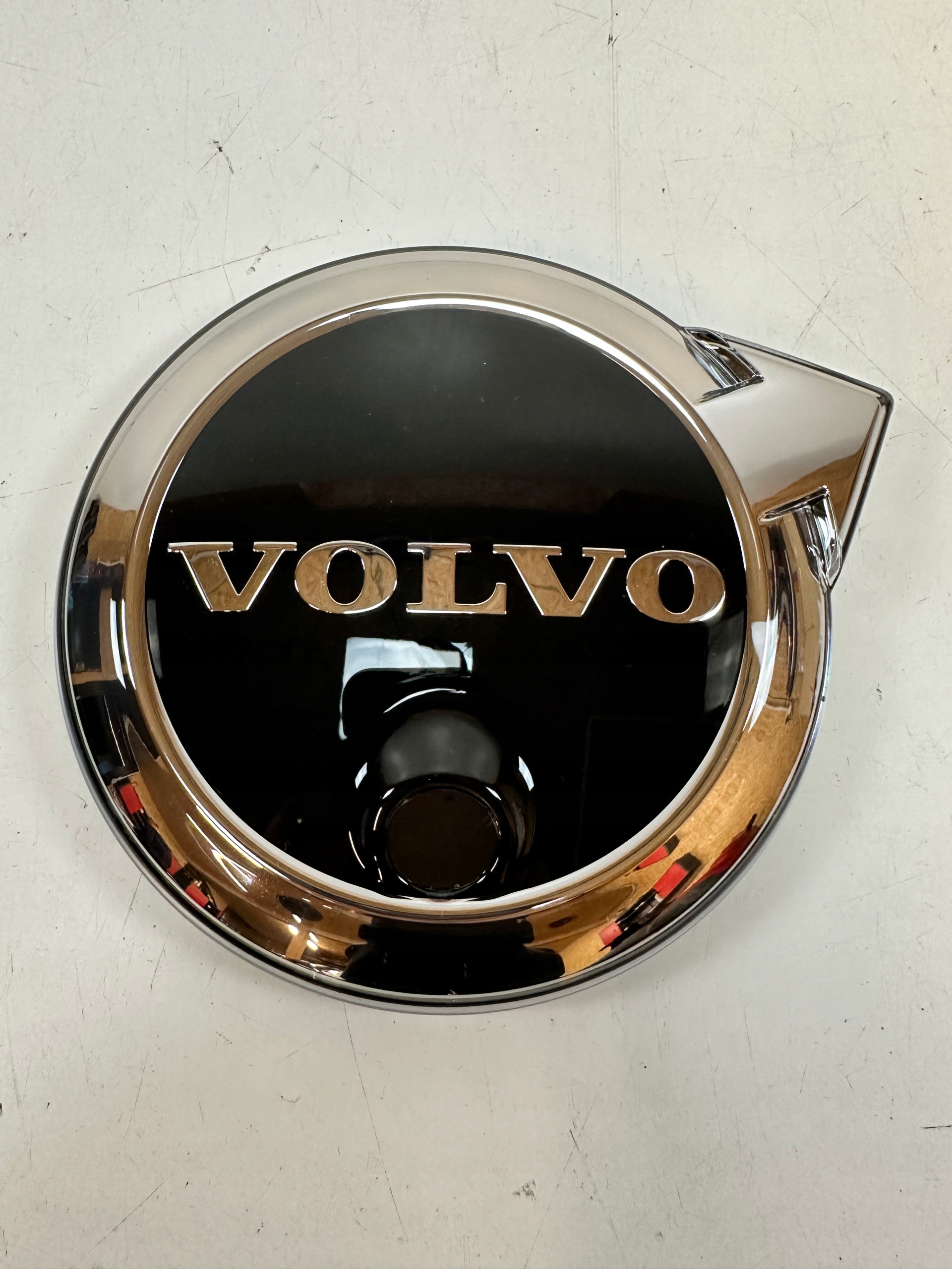 VOLVO V90 S90 C40 XC40 ZNACZEK EMBLEMAT ORYGINAŁ RADAR KAMERA