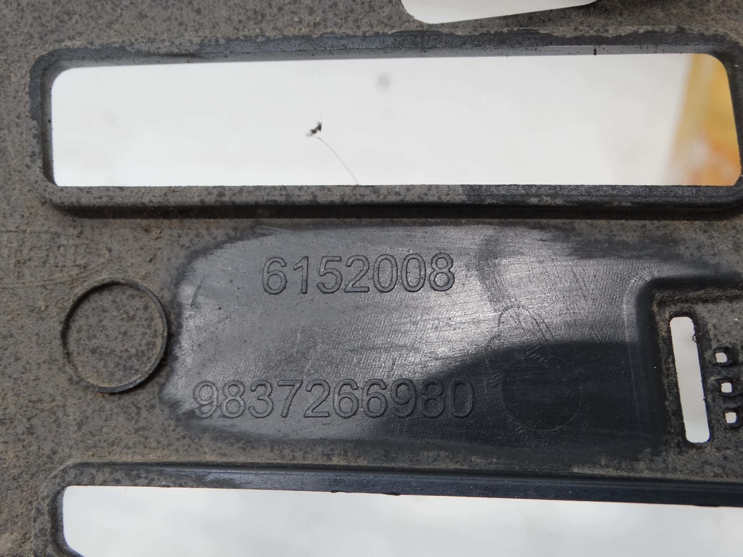 bumper bracket right front PEUGEOT 308 III 5008 II 9837266980