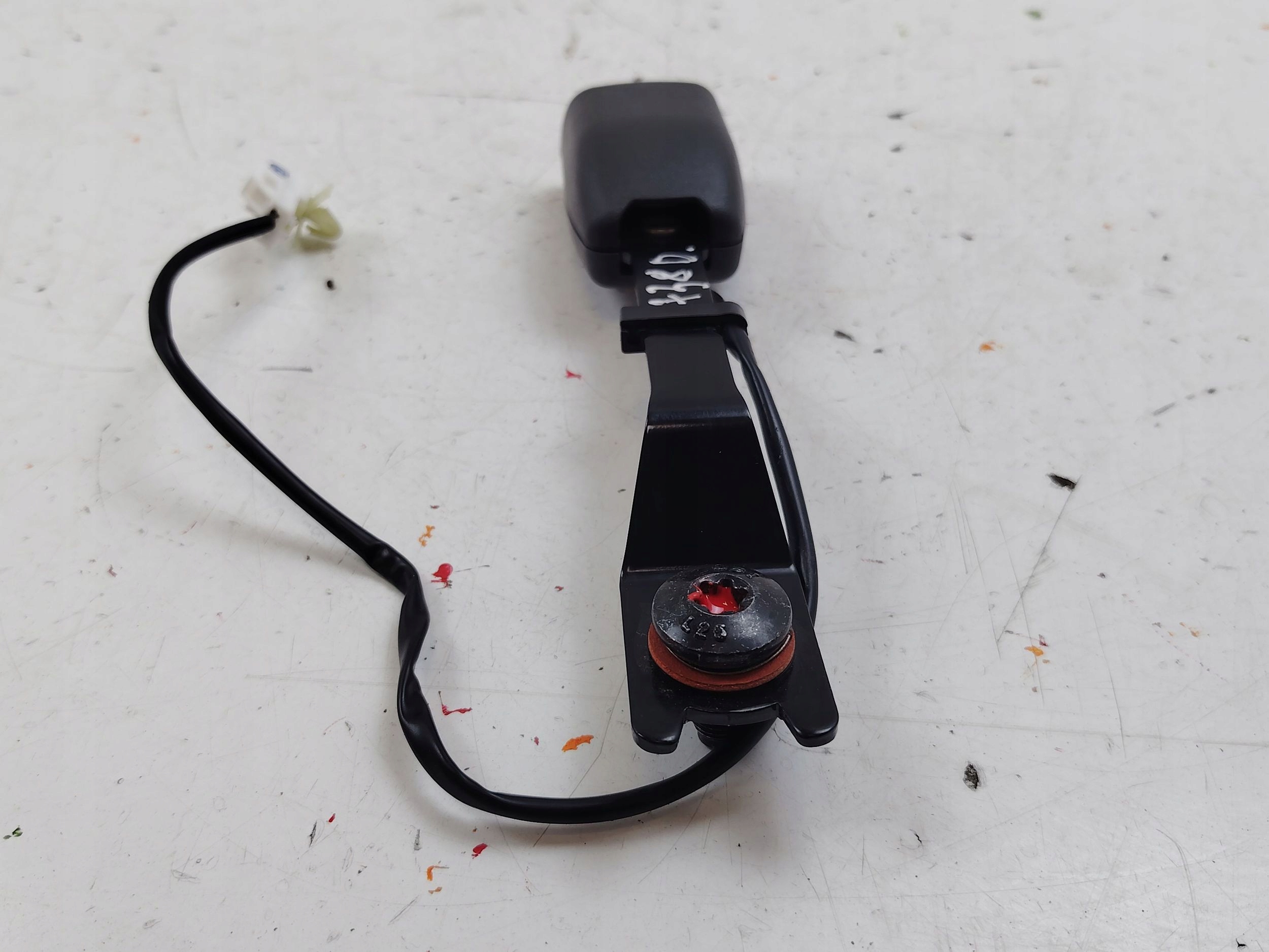 2010 Chevrolet SPARK крепление ремня переднего на