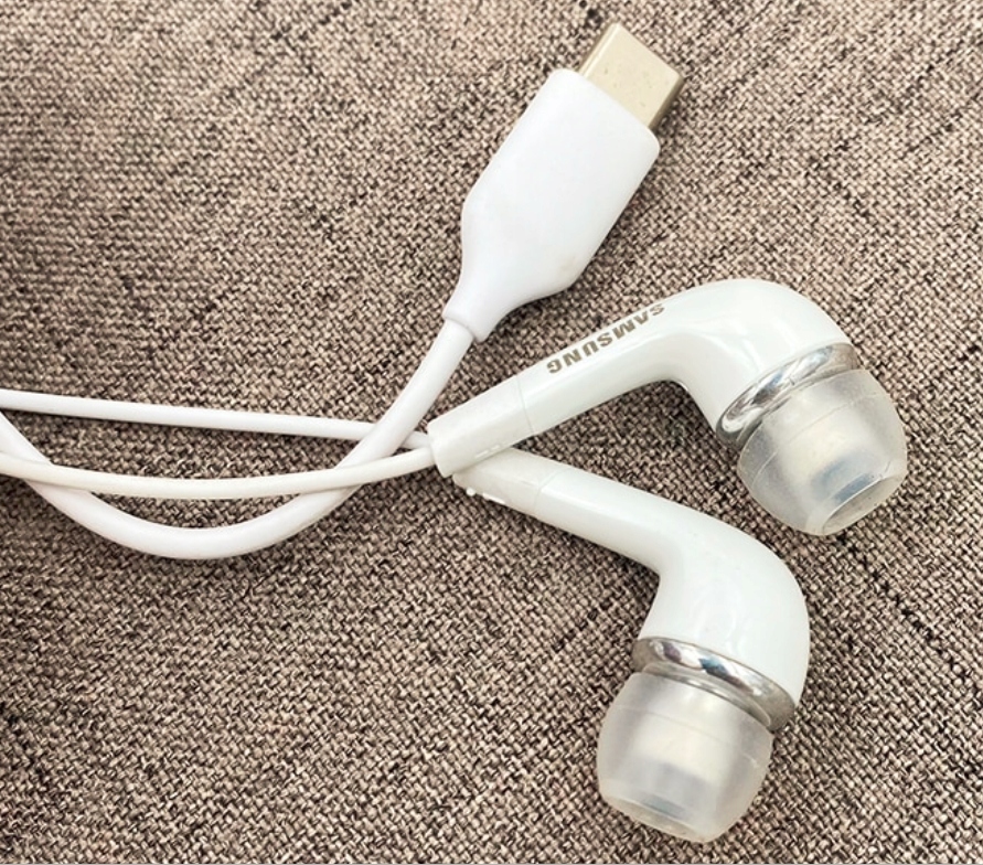Słuchawki Samsung Galaxy S21 / S22 / S23 / S24 USB-C Dokanałowe Przewodowe Model EHS64AVFWE