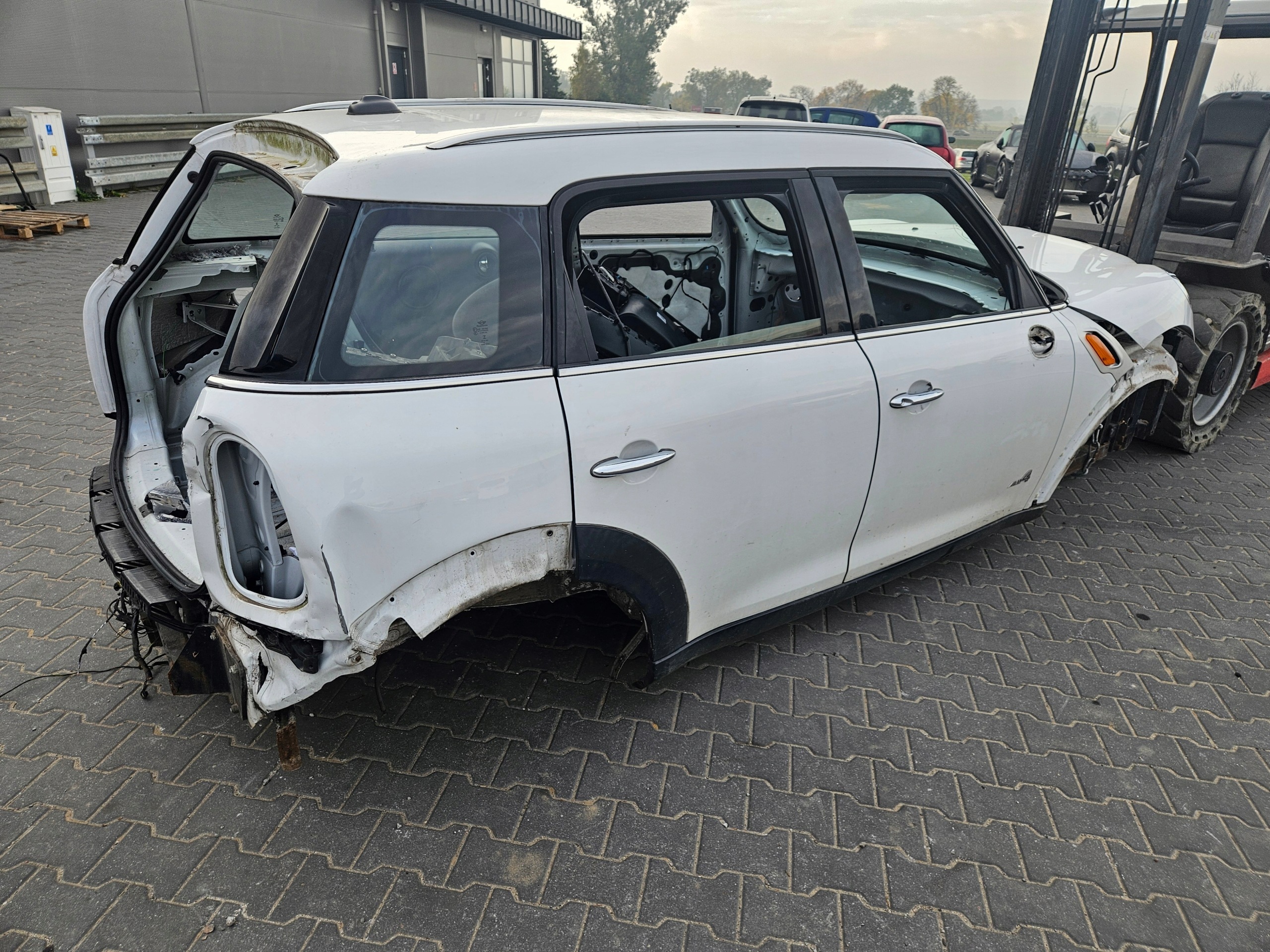 blatník pravý predok Mini Countryman R60 B15