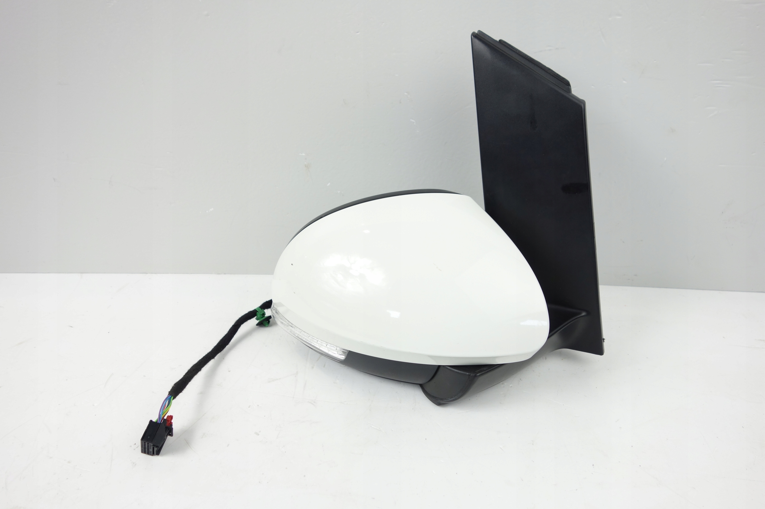 mirror right 9PIN VW TOURAN and LB9A