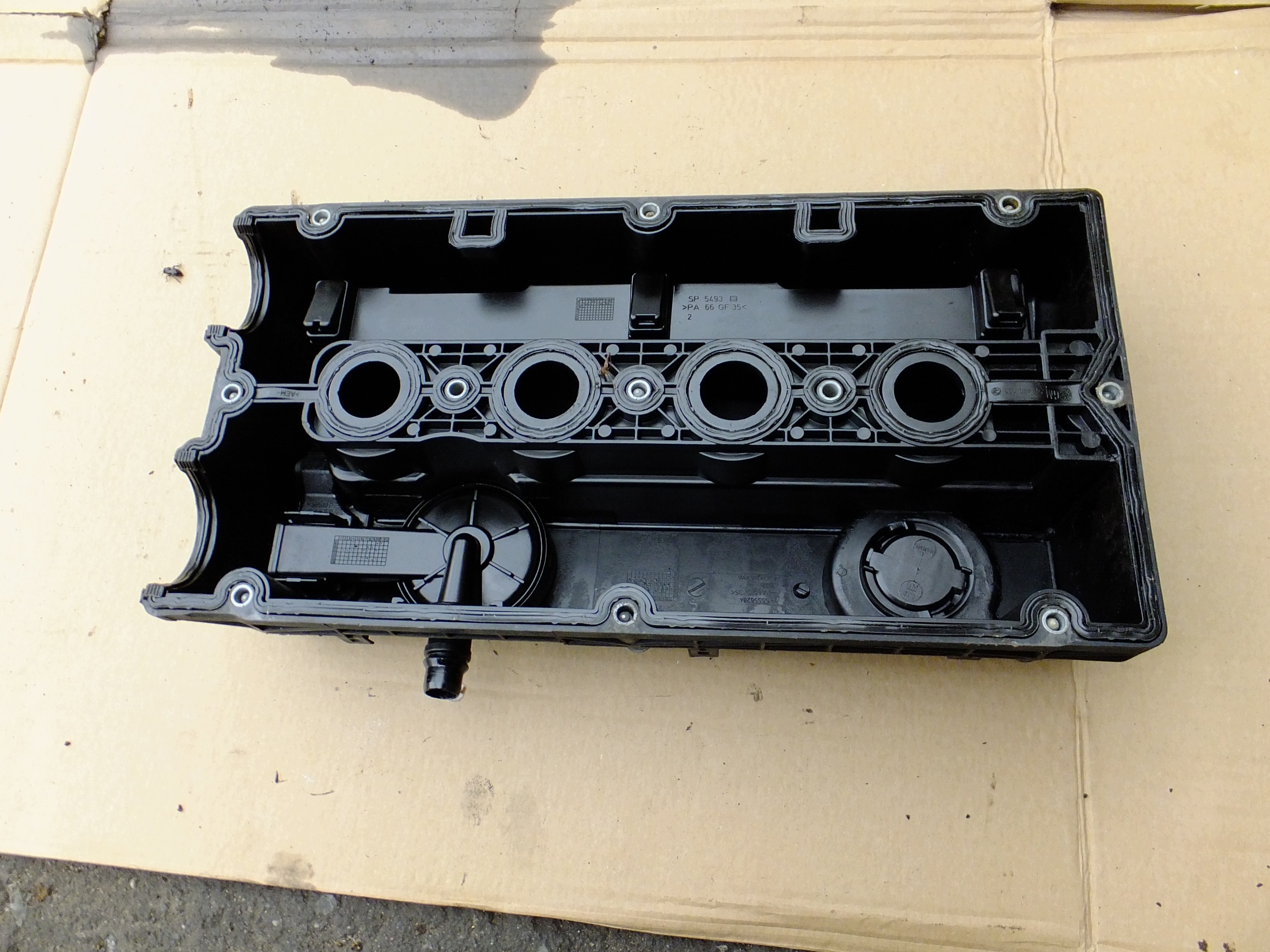 ventildeckel opel zafira b 1,6 16v 2007r 55556284