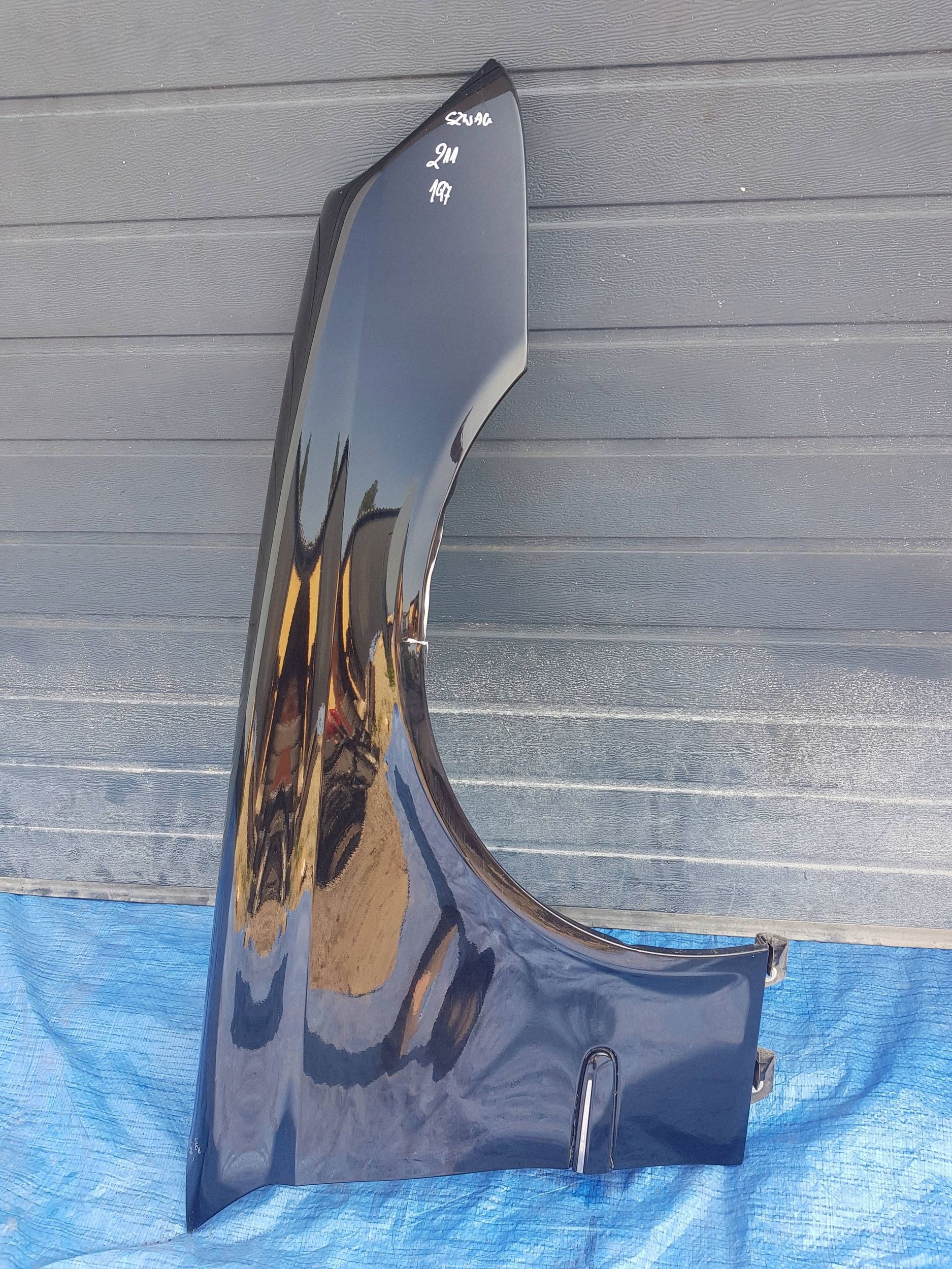 fender front right front Mercedes E W211 c197 197