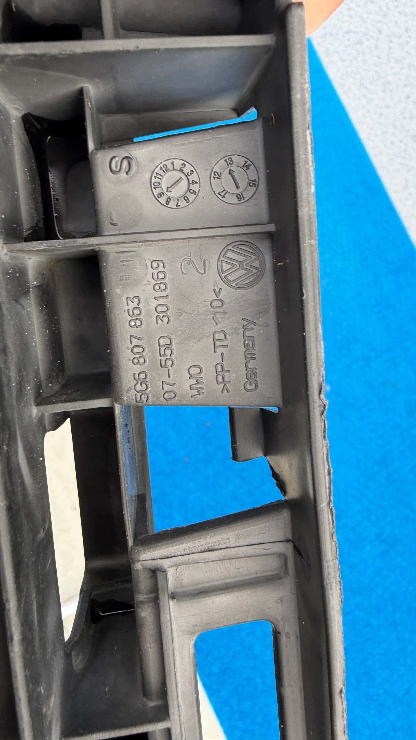 VW GOLF 7 VII 5G 5G6 HB bumper bracket rear part central holder Z311MC