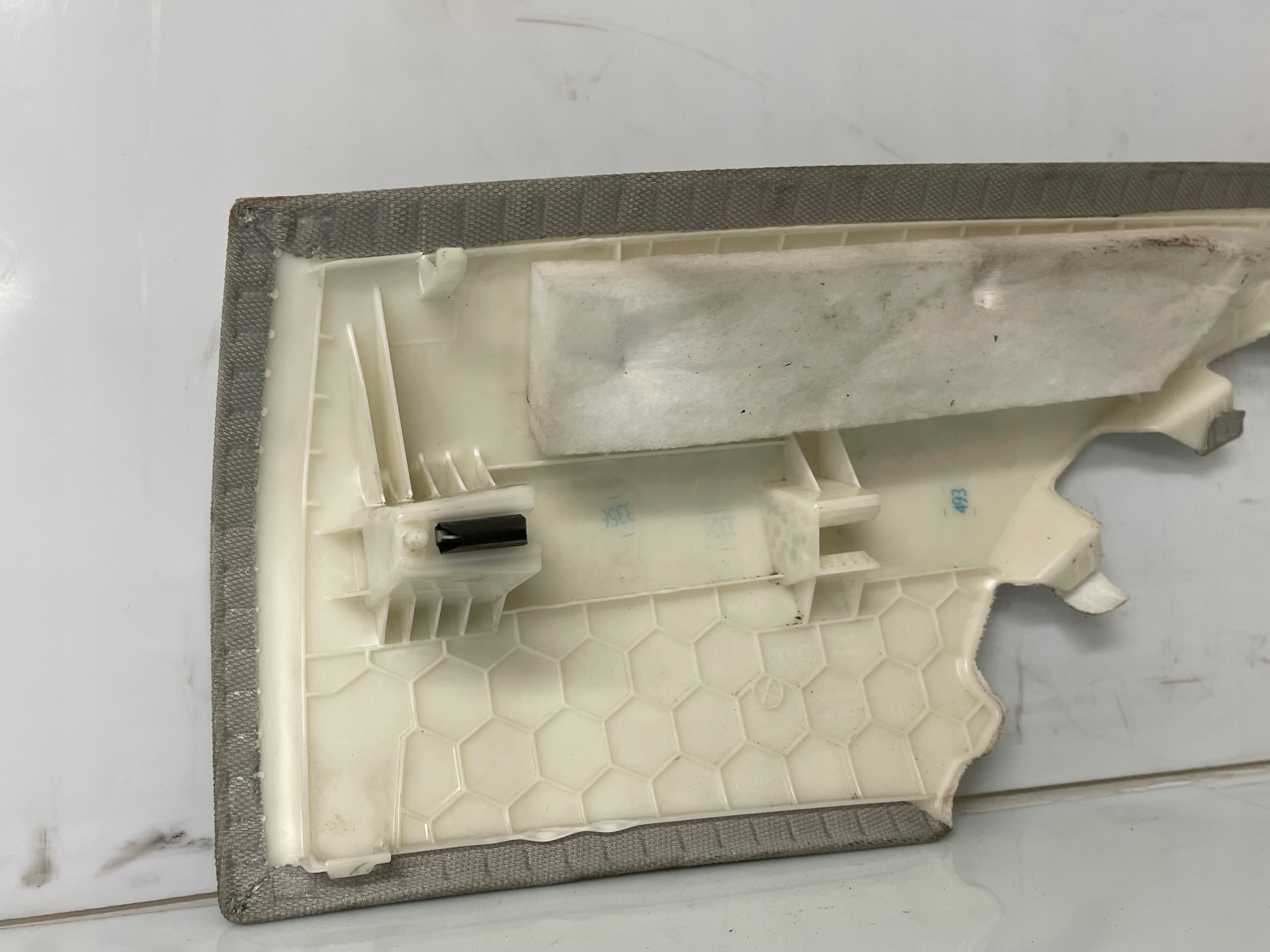 Audi A3 8V cover SLUPKA left 8V5867245