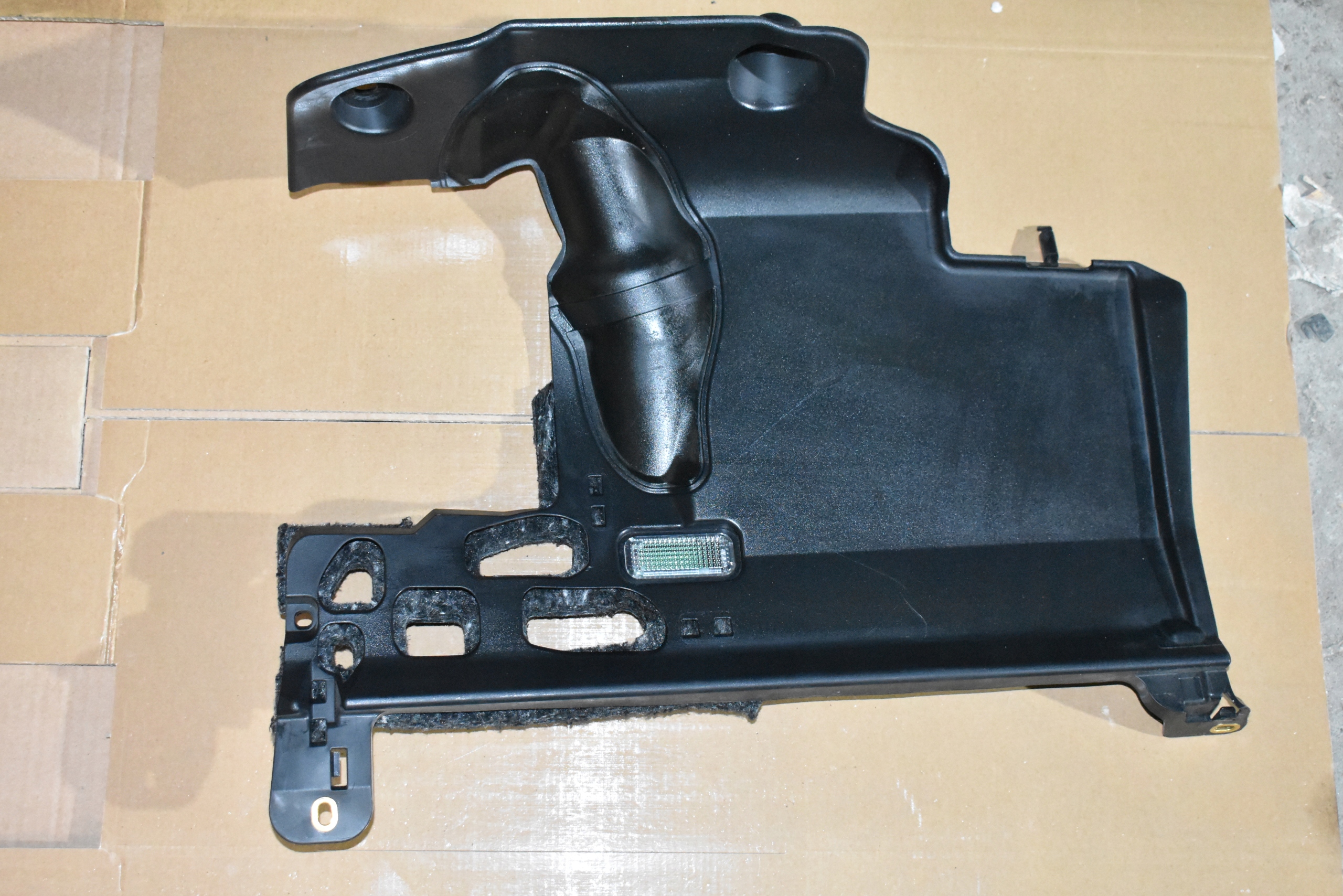 IDEALNA cover consoles AUDI A5 B10 1