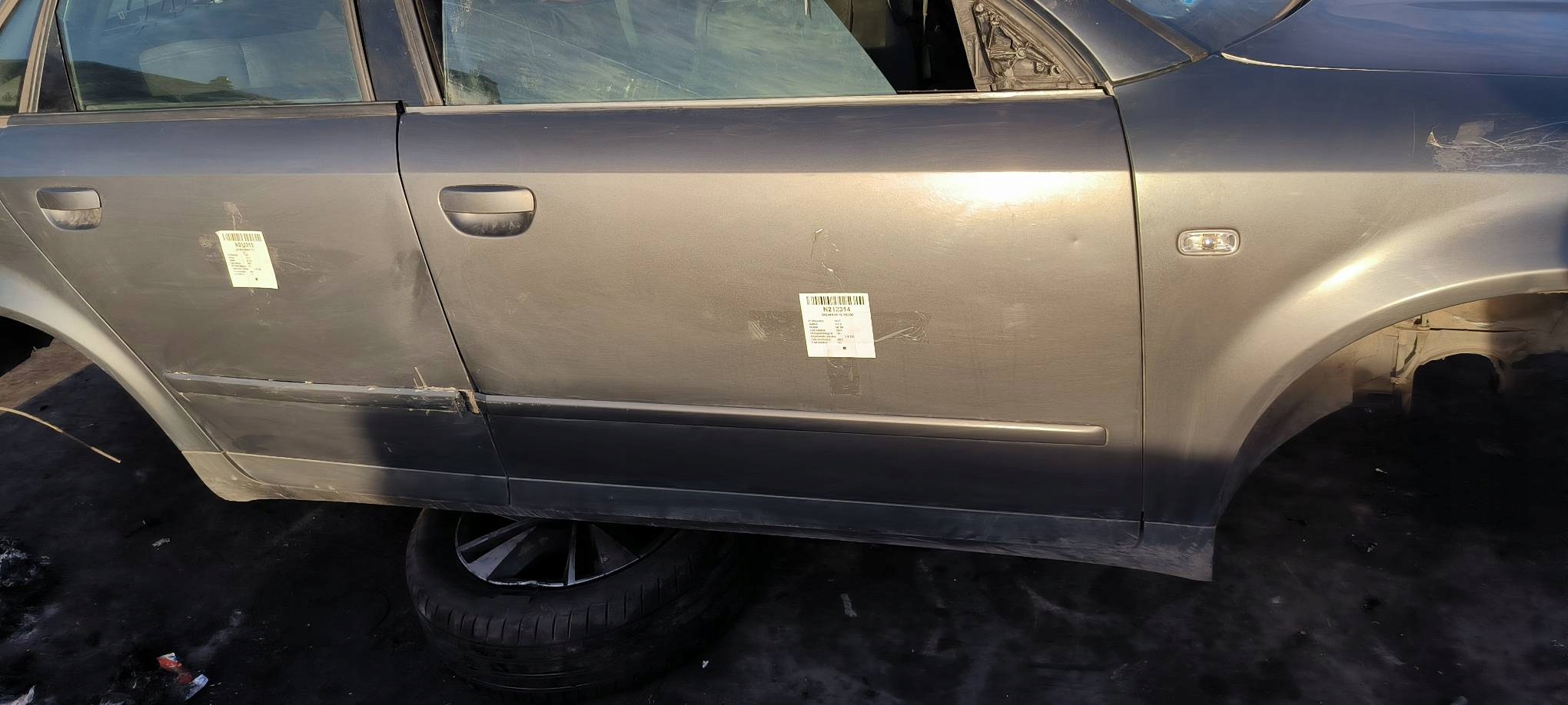 door right front LX7Z AUDI A4 B6