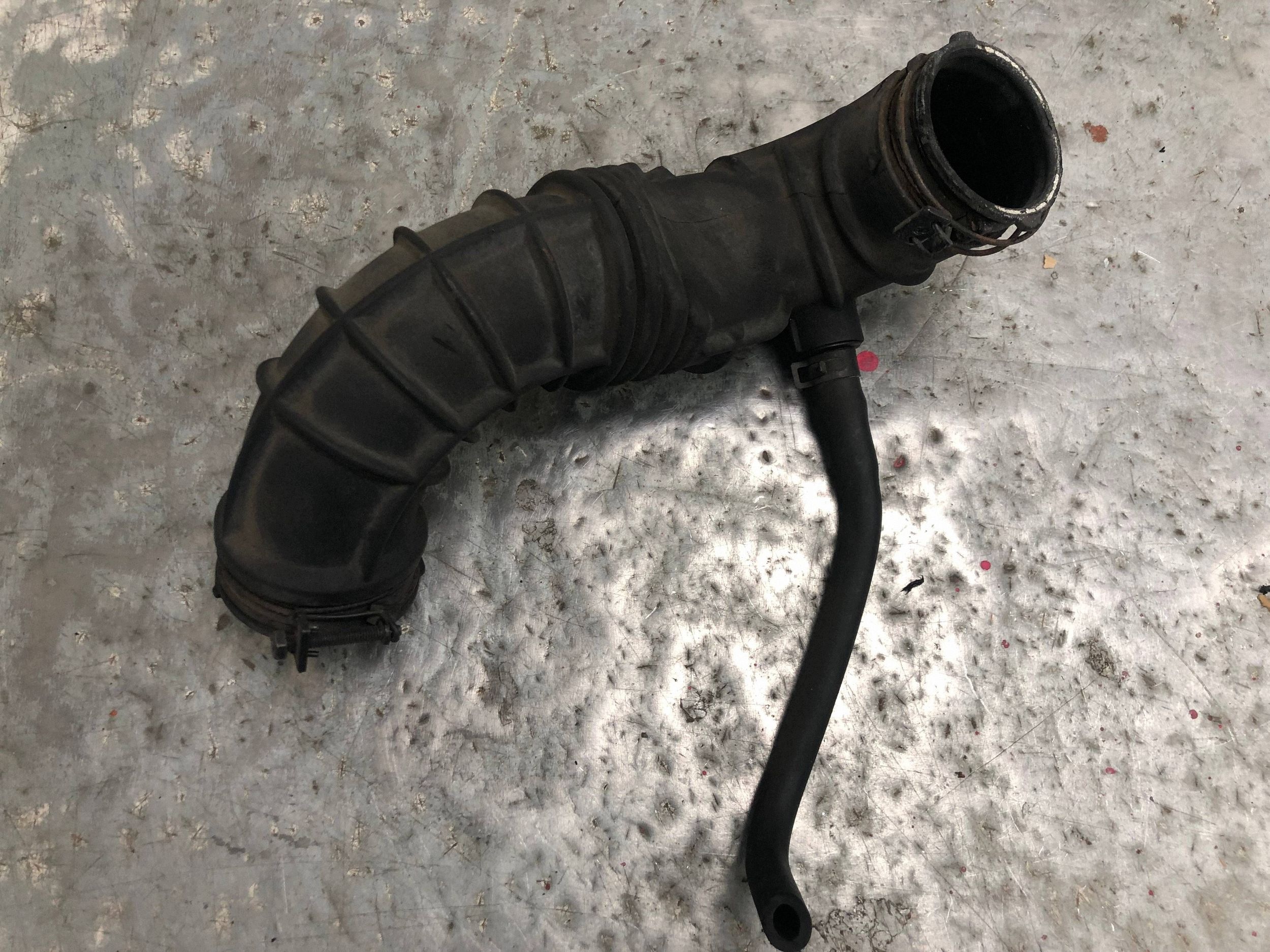 pipe air hose HYUNDAI I30 28138-1H050