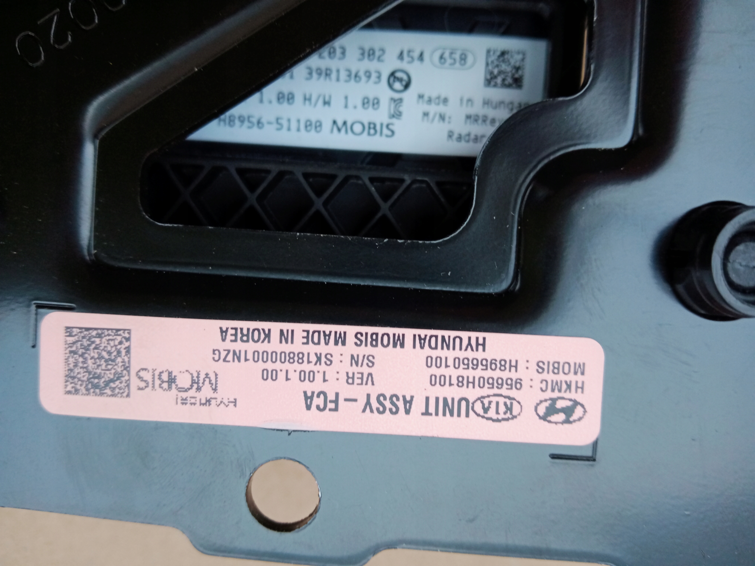 kia STONIC , H8956-51100