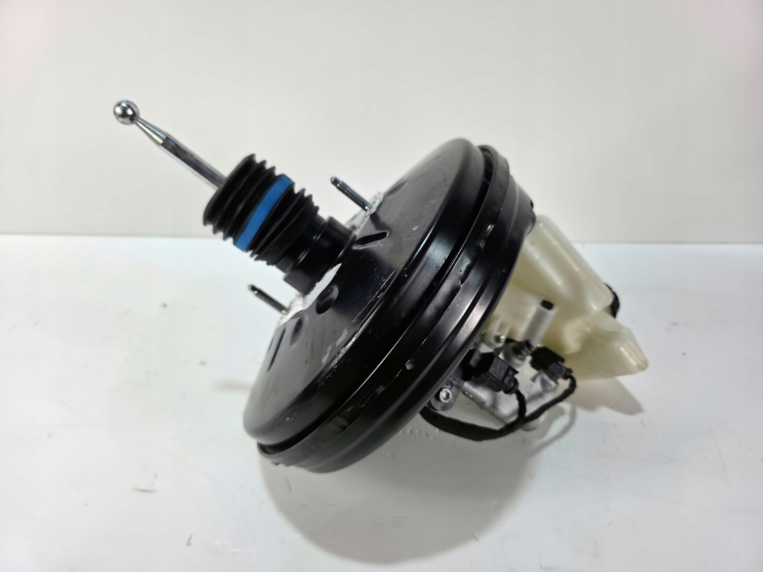 Servo bremsen VW SEAT SKODA 2Q161405R