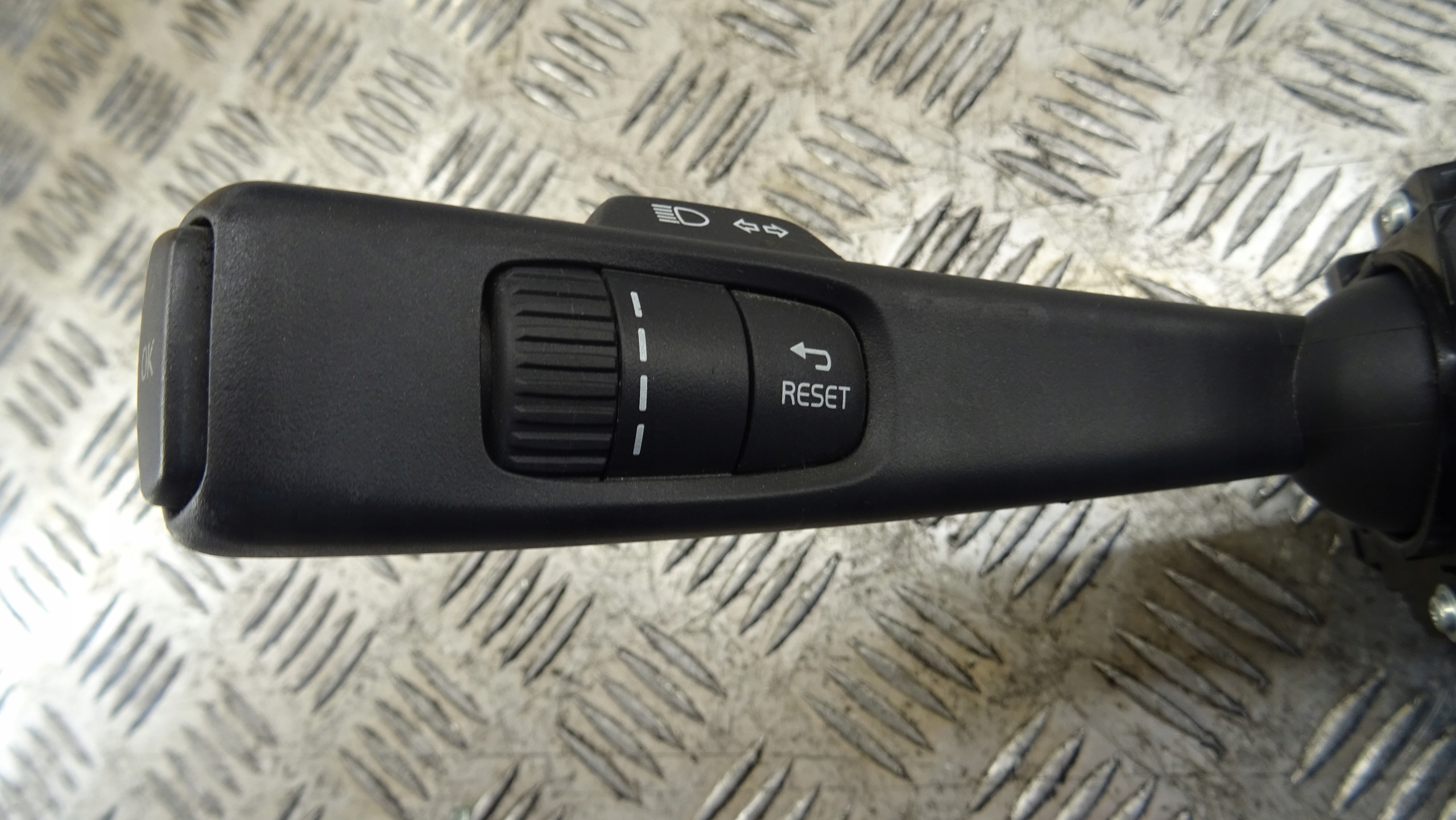 PRZELACZNK ZESPOLONY Volvo OE 31343021 nr M240
