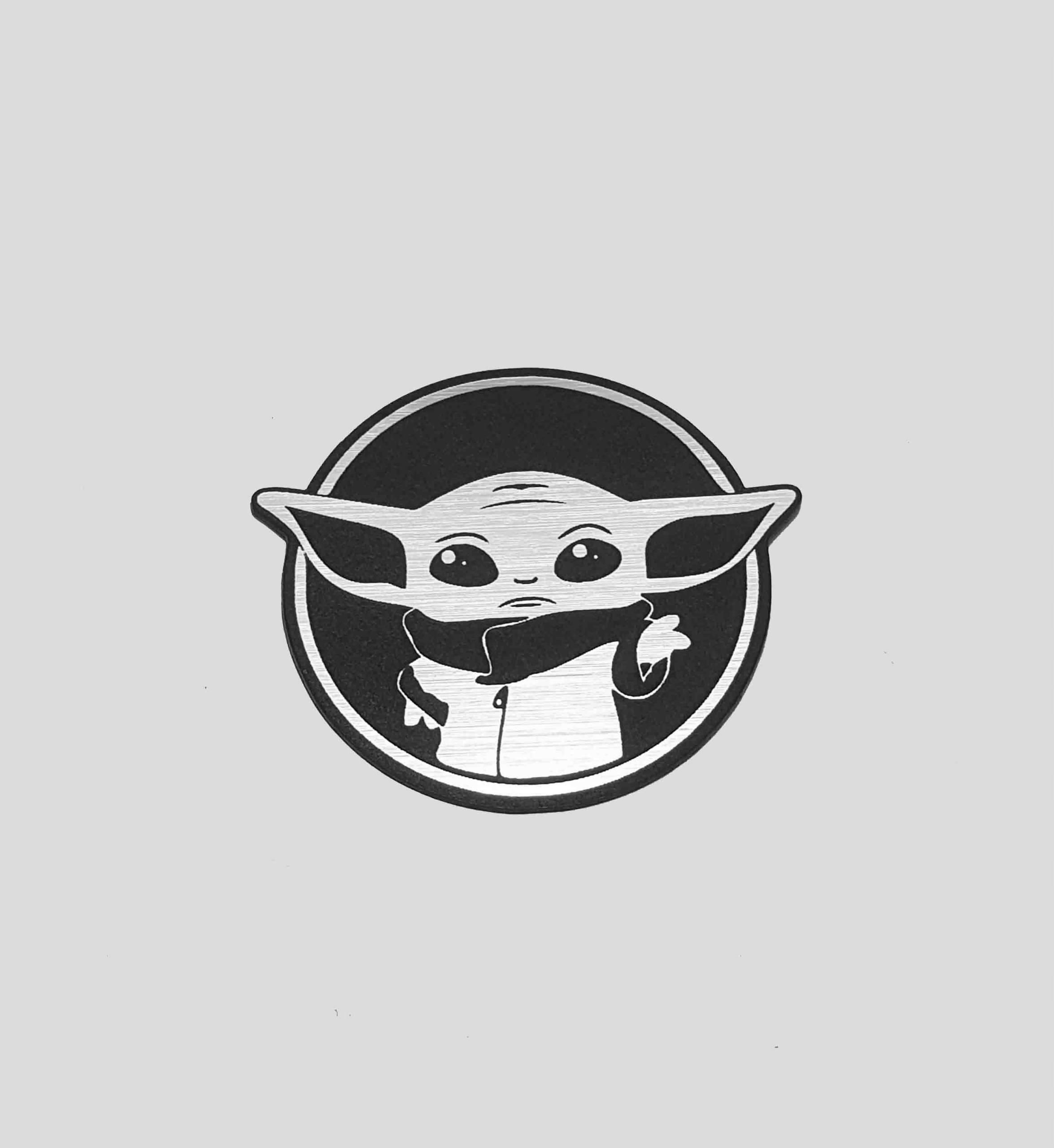 

Baby Yoda naklejka emblemat 30 x 26 mm *srebrna