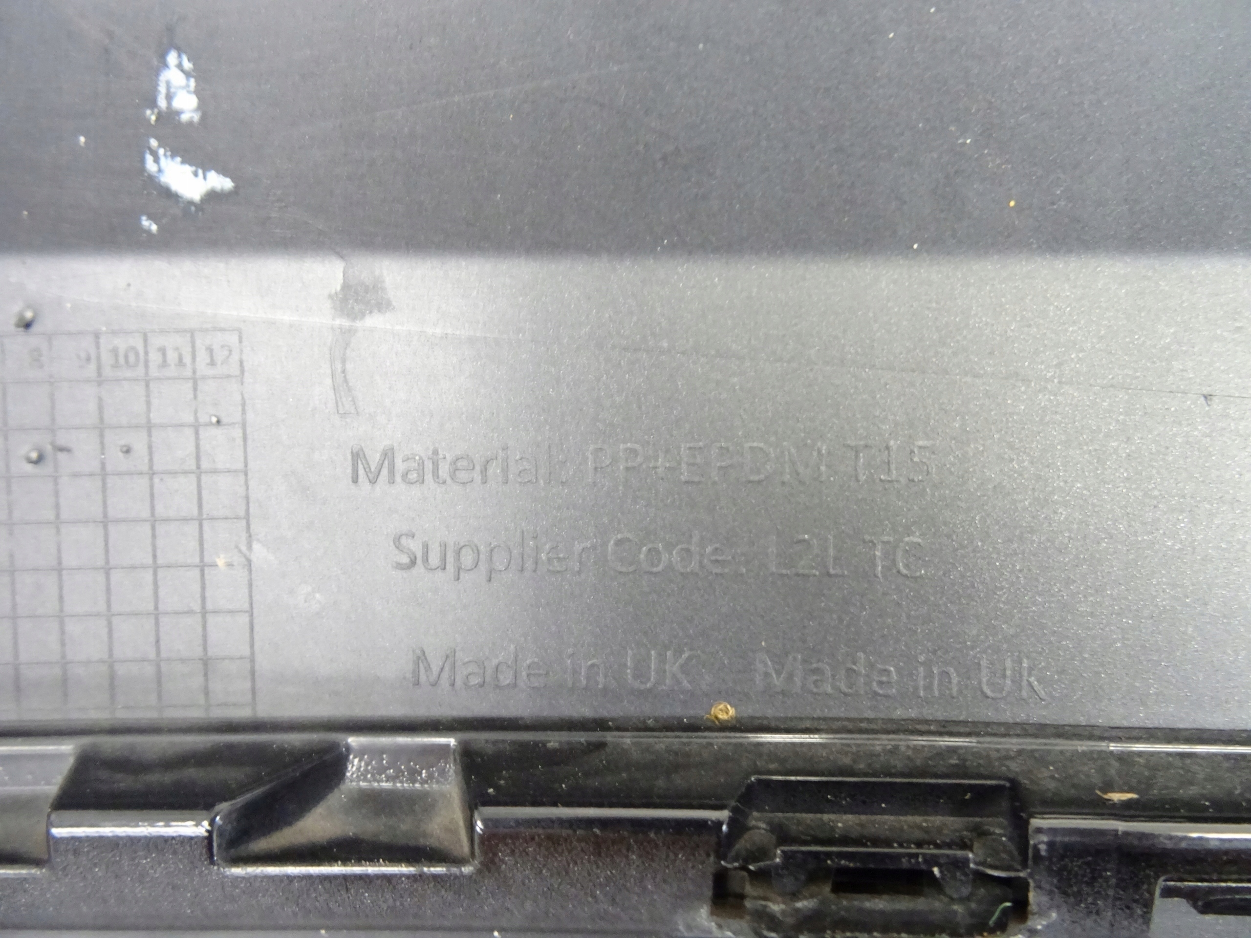 Range Rover VELAR R- Deynamic bumper rear part rear