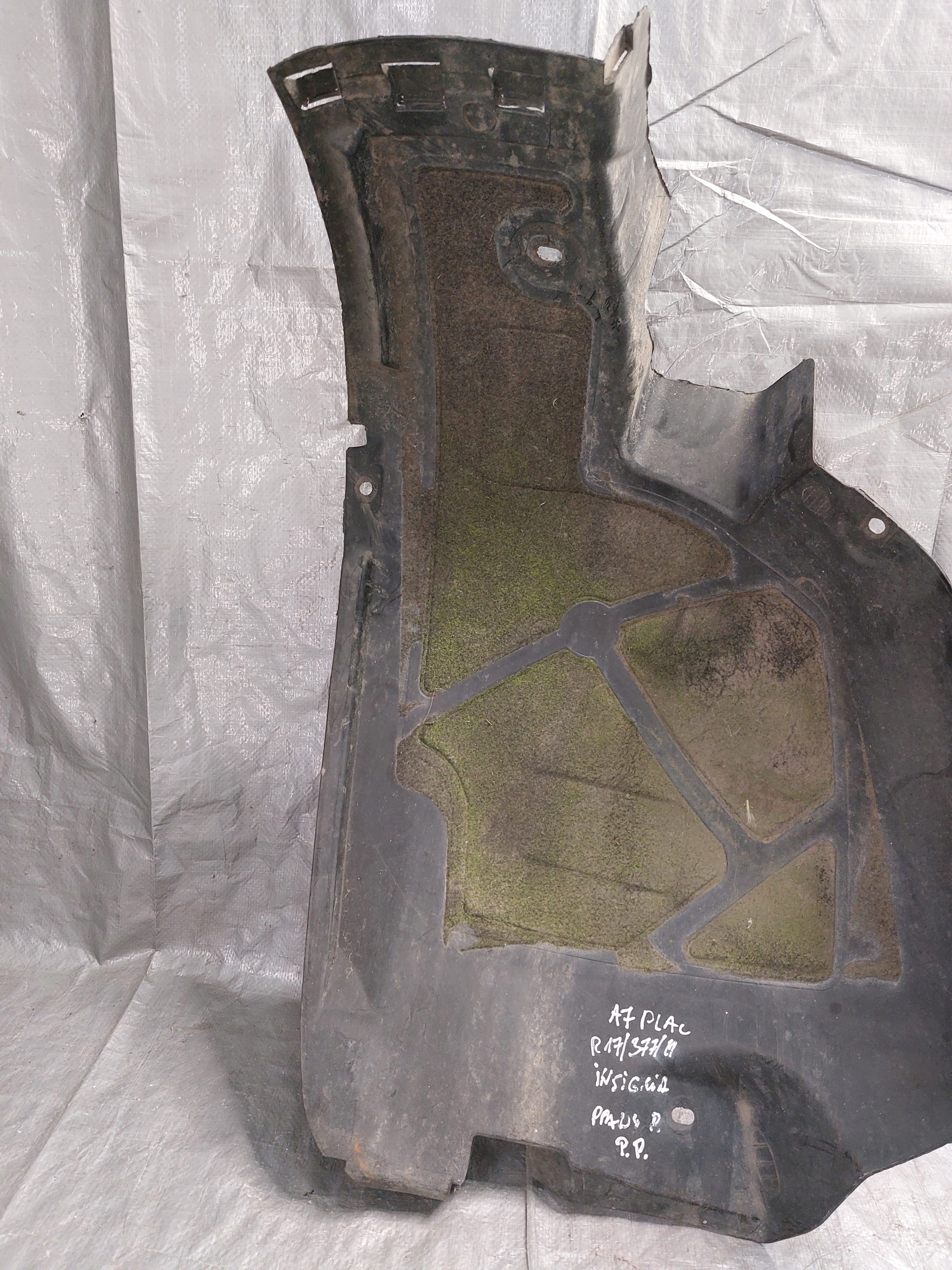 mudguard right front OPEL INSIGNIA A