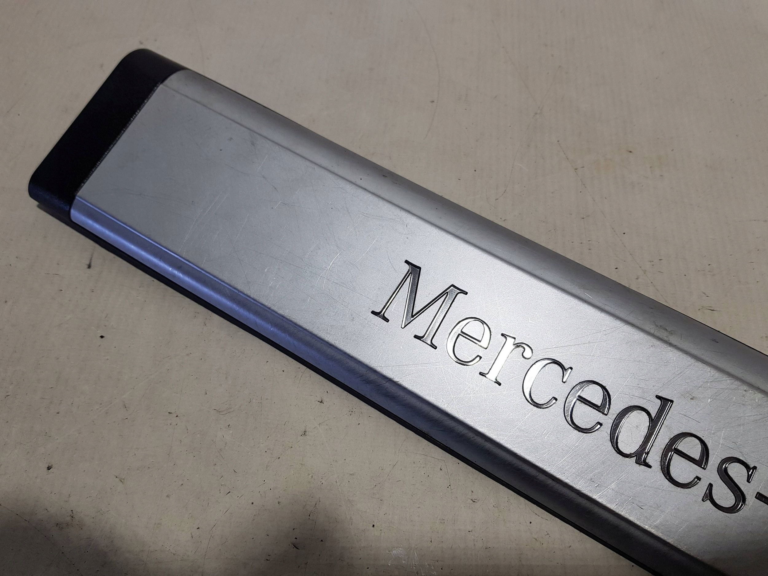 moulding of the threshold threshold cap right MERCEDES ML W164 LIFT