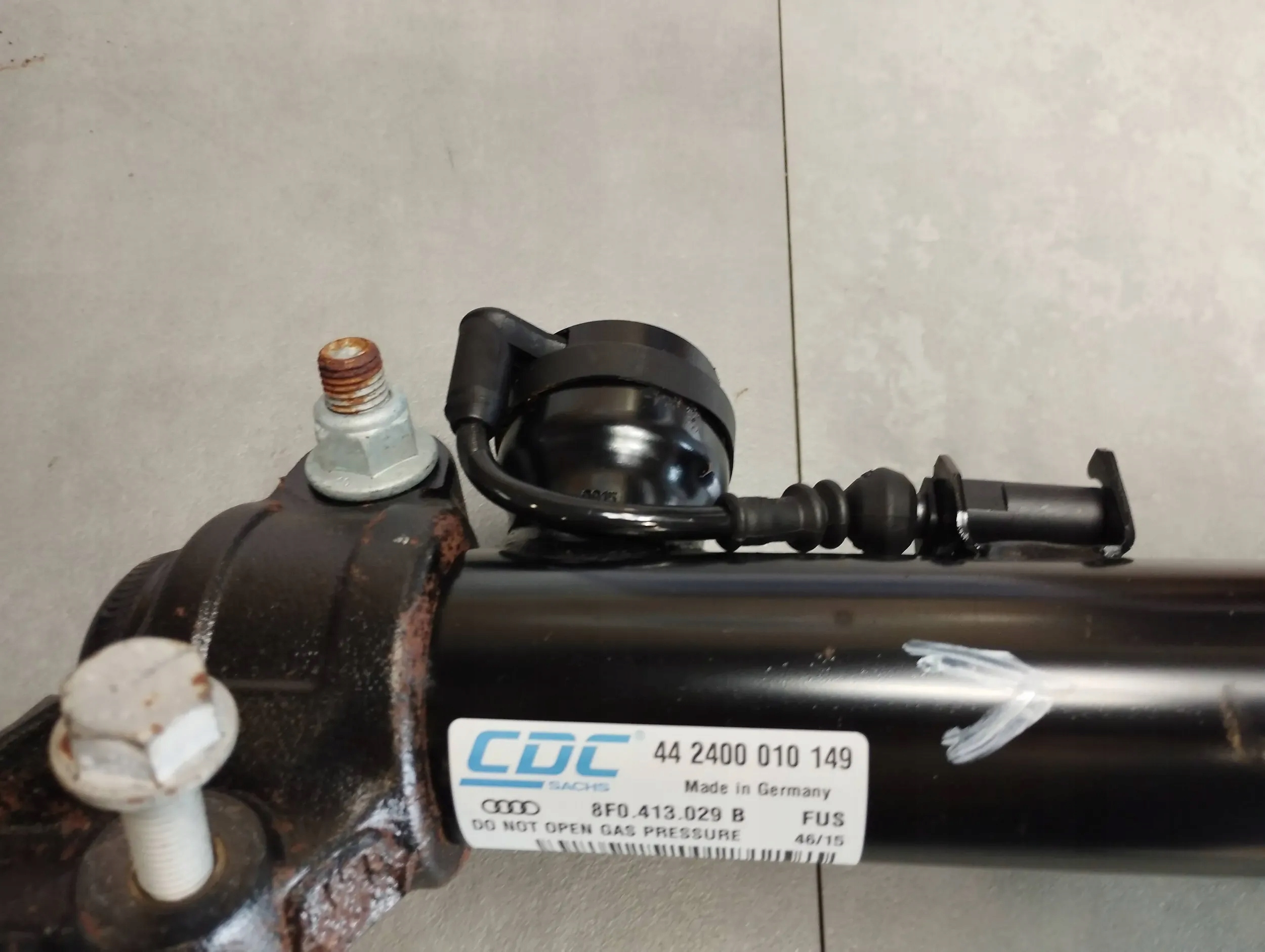 Audi A5 Sportback 8TA shock absorber right front 8F0413029B