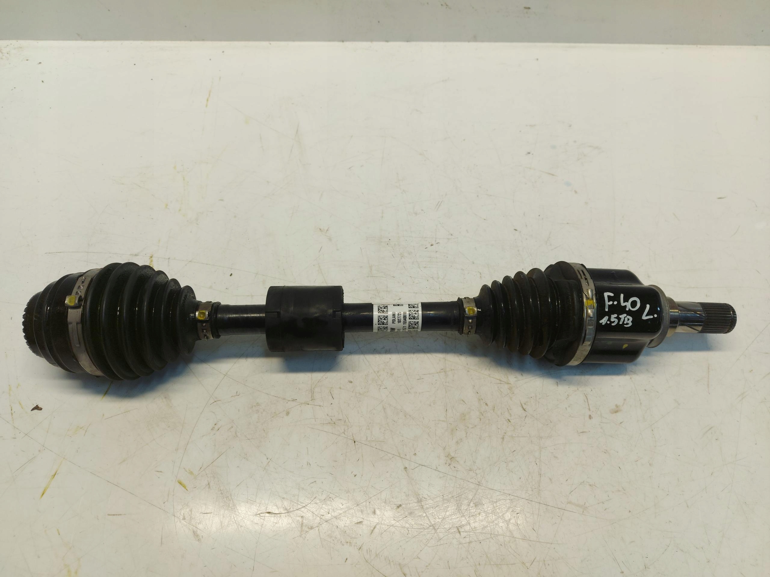 BMW F40 118i semi-axis left front front 118i 1.5e 5a2dfc1