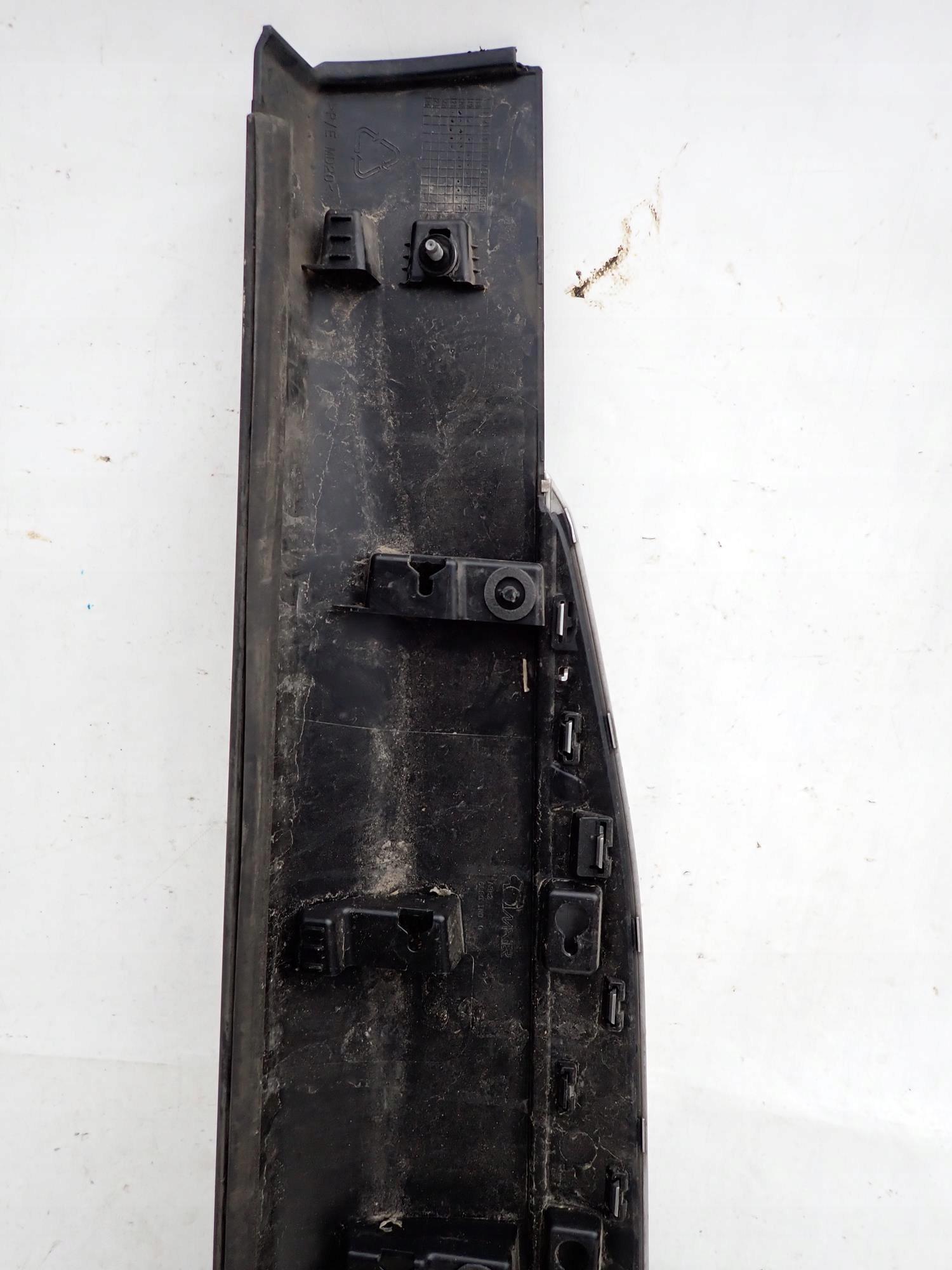 PEUGEOT 2008 II 2 19-> moulding door right front