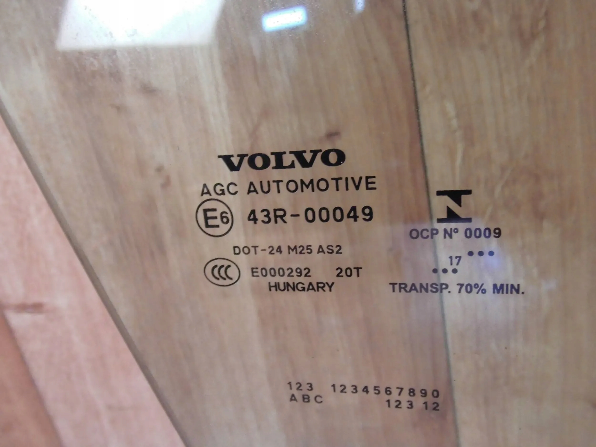 Volvo XC40 2017 window door przednich right front 43R-00049
