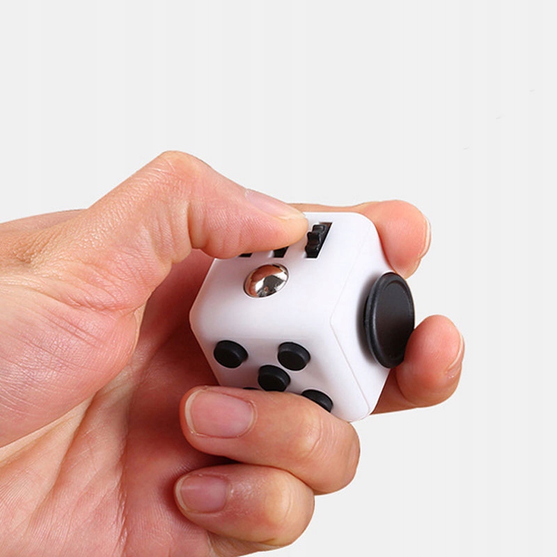 KOSTKA ANTYSTRESOWA ODSTRESOWUJĄCA FIDGET CUBE Materiał plastik