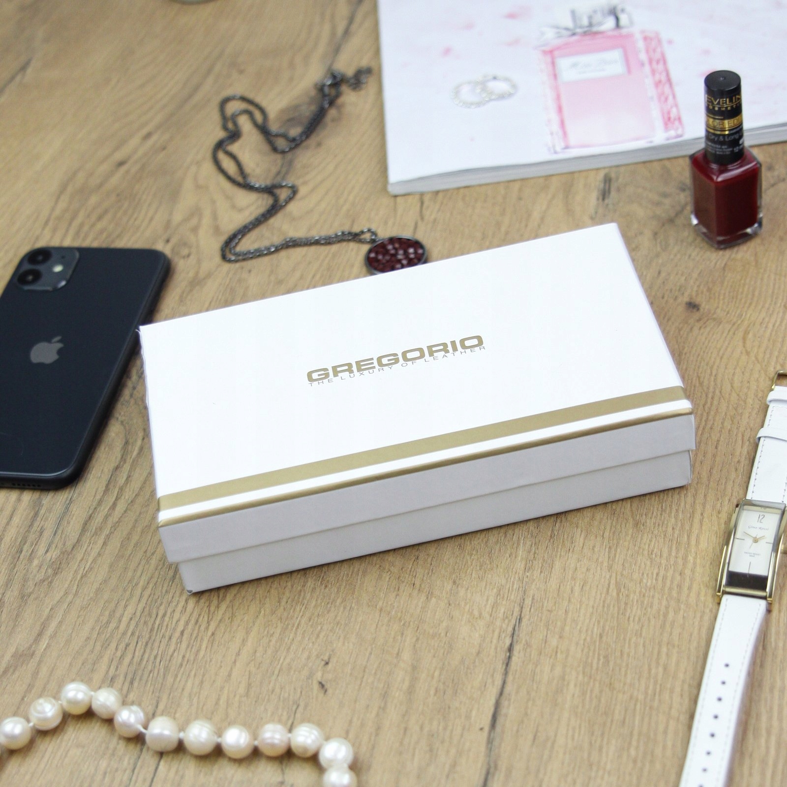 LAKIEROW. SKÓRZANY DAMSKI PORTFEL BIGIEL+ZATRZASK Kod producenta GF117