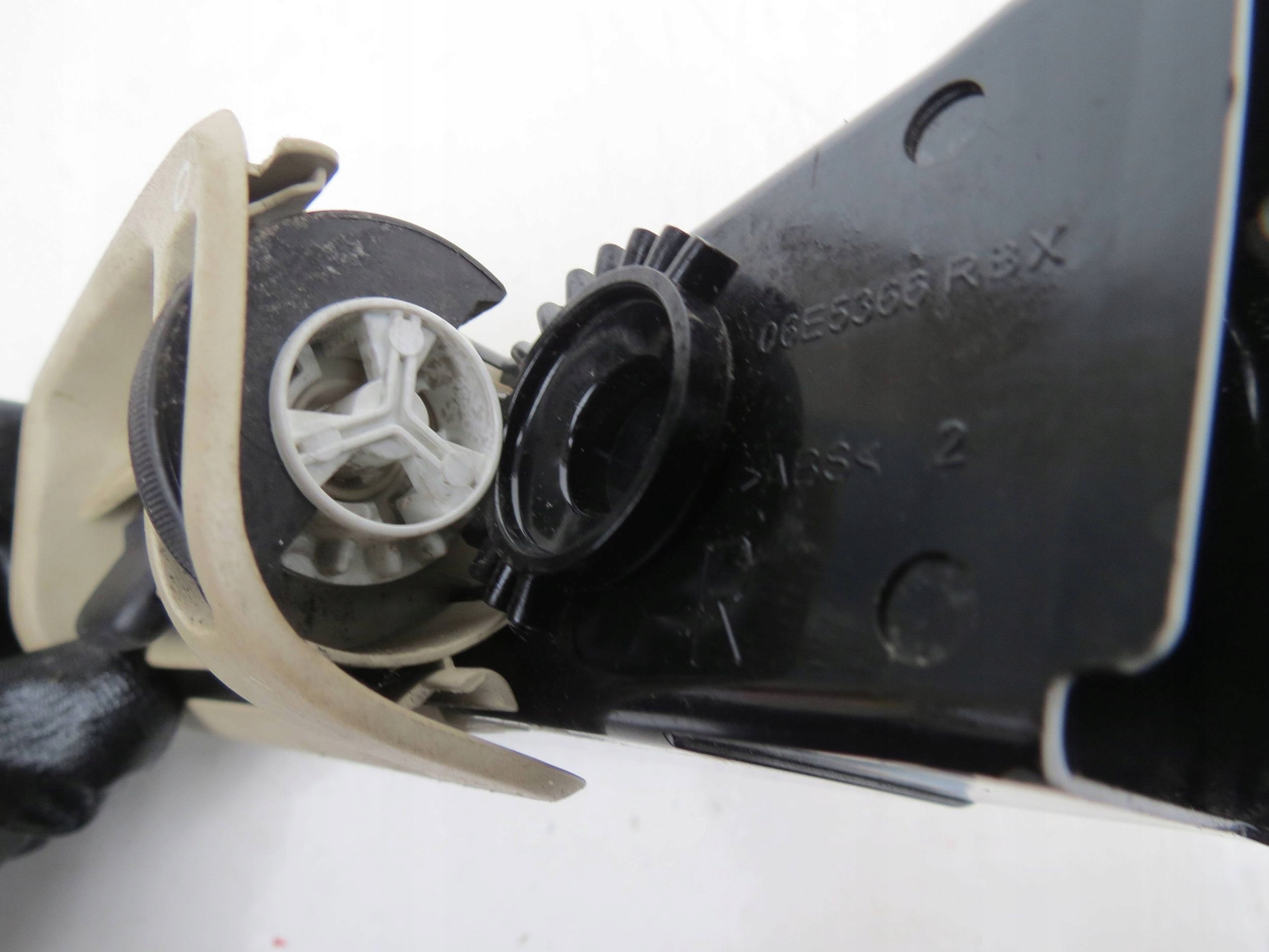 grid air conditioning devices right VOLVO V70 III 06E5365