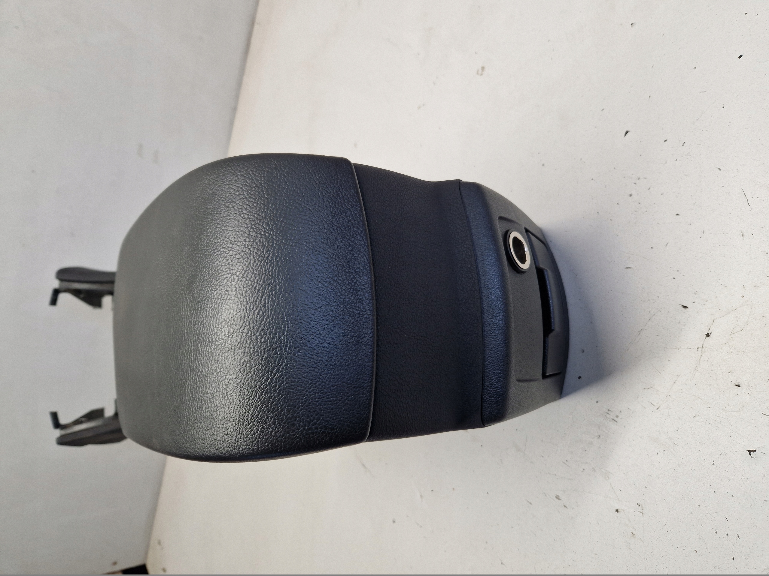 FORD MONDEO MK4 TUNEL central armrest