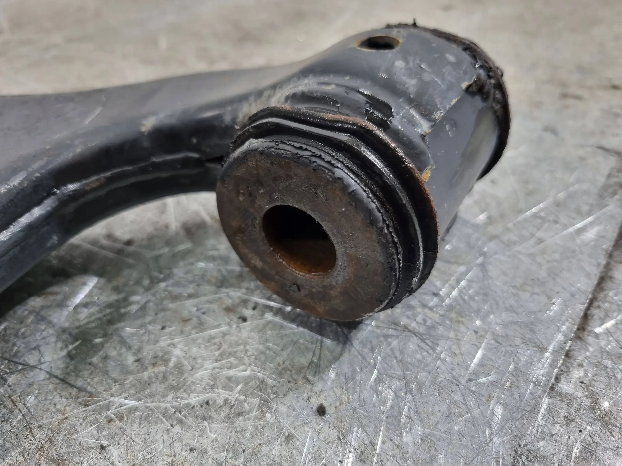 arm right front A1693300307 MERCEDES A-KLASA W169 W245