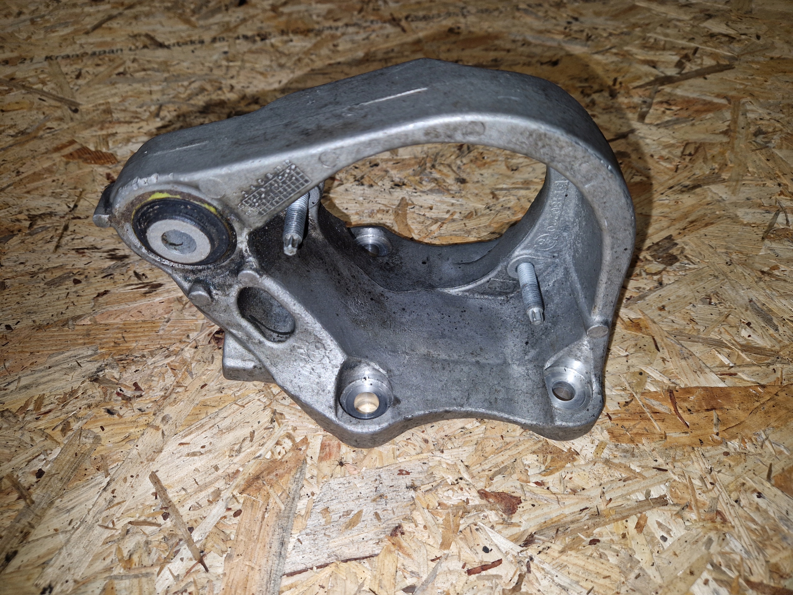 Support Support Demi axe VOLVO S60 V60 XC60 2.0D 31480220